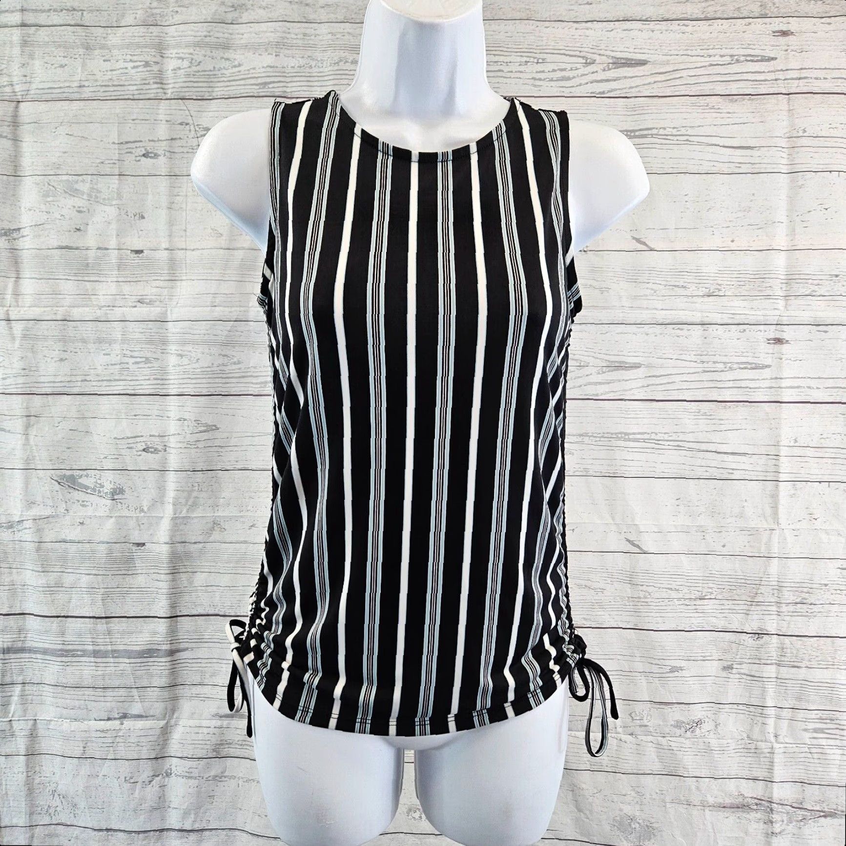 Ann Taylor Ann Taylor Womens Top Sz 2XS Petite Black Blue Stripe Sleeveless Shirt Blouse WomensPullover Short Sleeves? Size XXS / US 00 / IT 34 - 2 Thumbnail