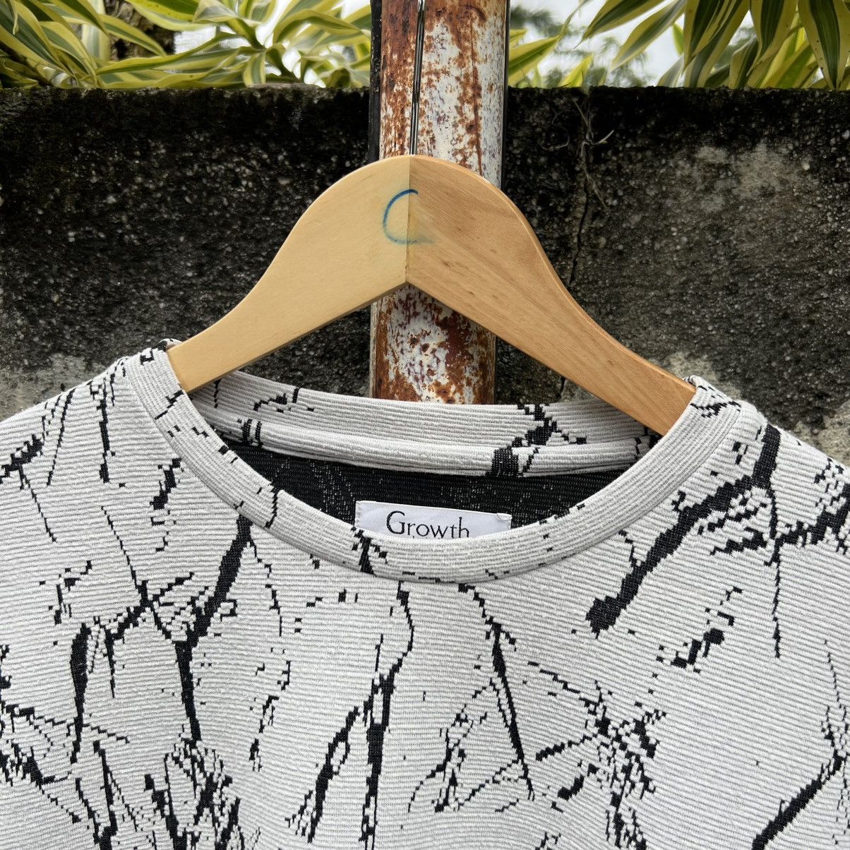 In The Attic “GROWTH” BY IN THE ATTIC WHITE TEE Size US L / EU 52-54 / 3 - 10 Thumbnail