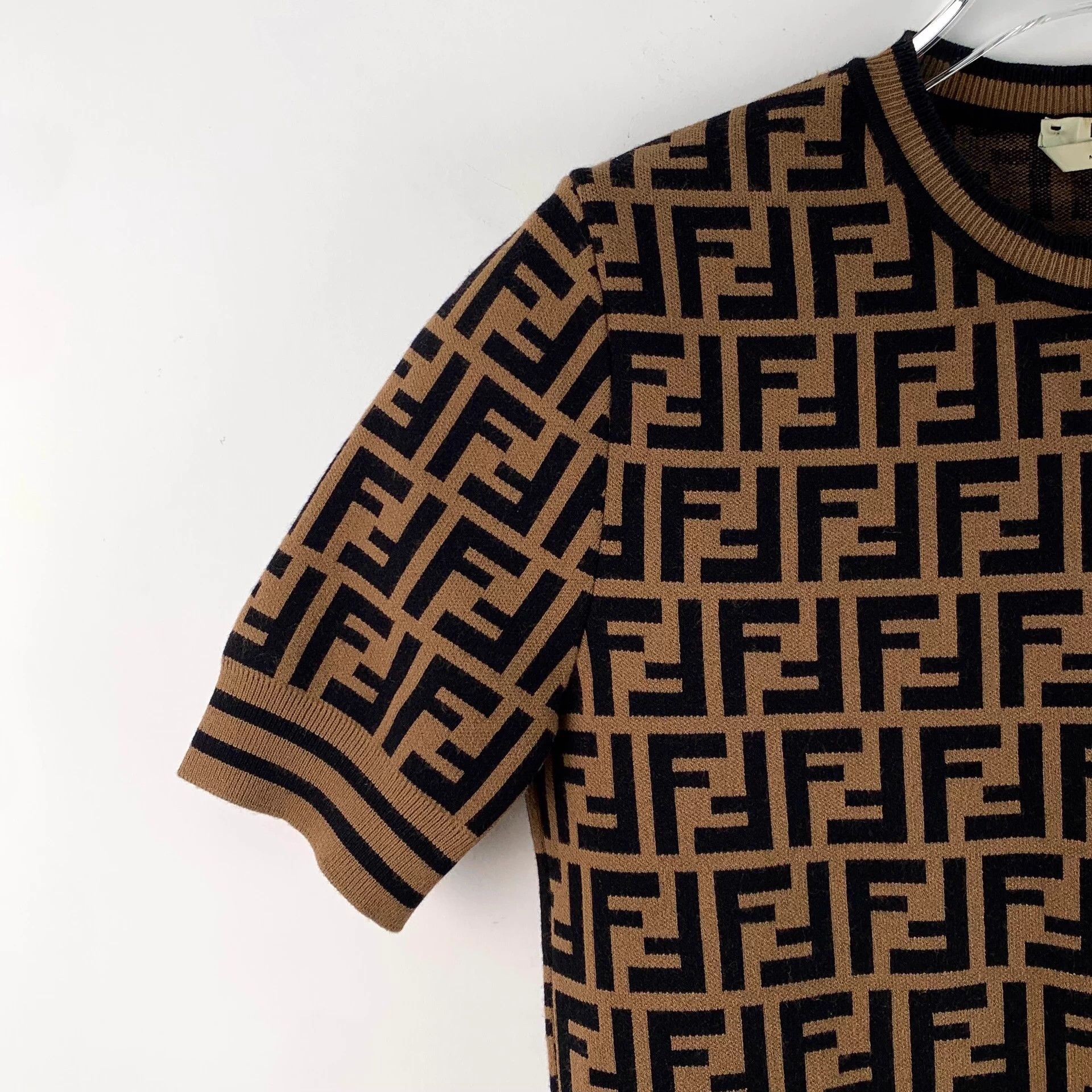 Fendi Fendi FF Monogram Knit T-Shirt Brown L Size L / US 10 / IT 46 - 3 Thumbnail