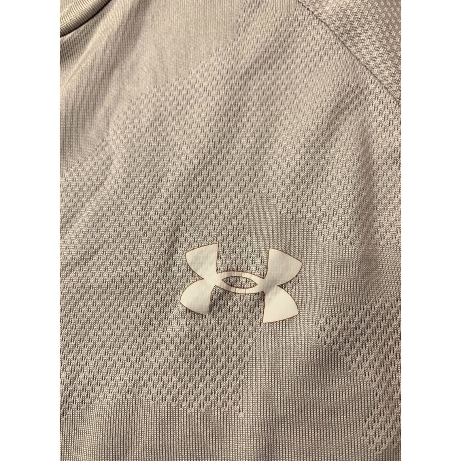 Under Armour Under Armour Shirt Men's T-Shirt Jersey Gray 2022 100% Polyester Short Sleeve Classic Size M Casual Size US M / EU 48-50 / 2 - 3 Thumbnail