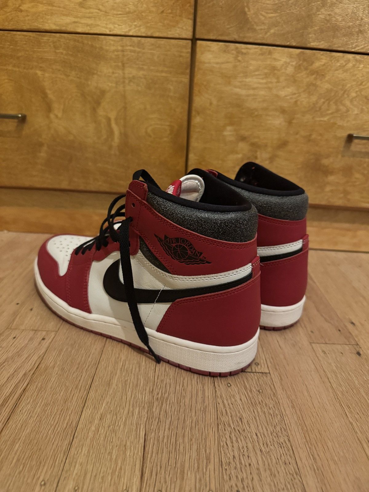 Jordan Brand Jordan 1 Retro High OG Chicago Lost and Found sz. 11 Size US 11 / EU 44 - 6 Thumbnail