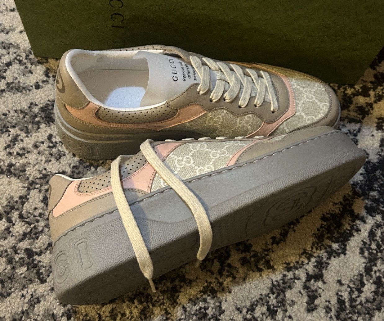 Gucci Gucci GG Logo Sneaker Oatmeal Light Pink Sneaker Size US 11.5 / IT 41.5 - 4 Thumbnail
