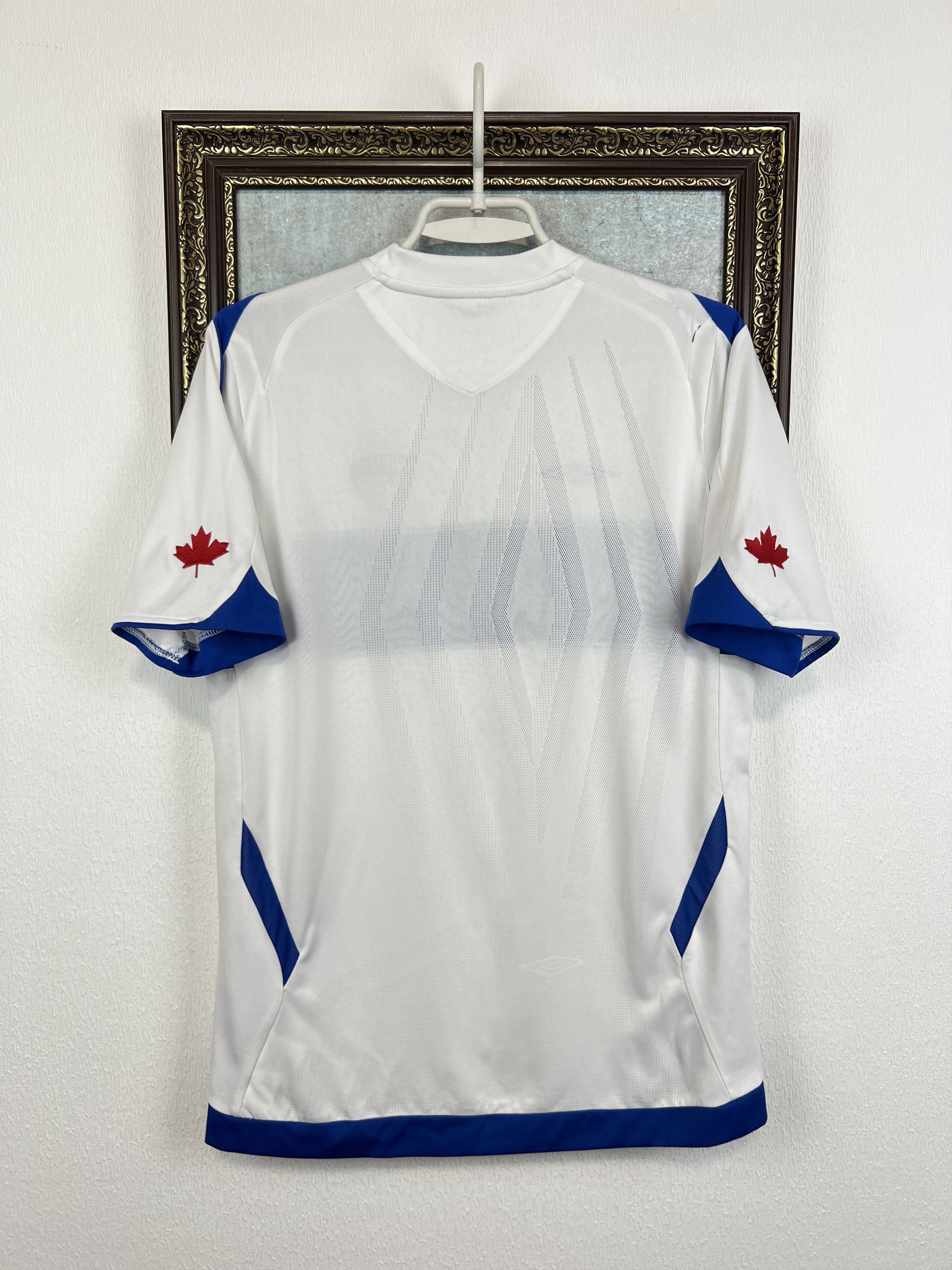 Umbro Vancouver Whitecaps Home football shirt Soccer Jersey Trikot Size US S / EU 44-46 / 1 - 8 Thumbnail