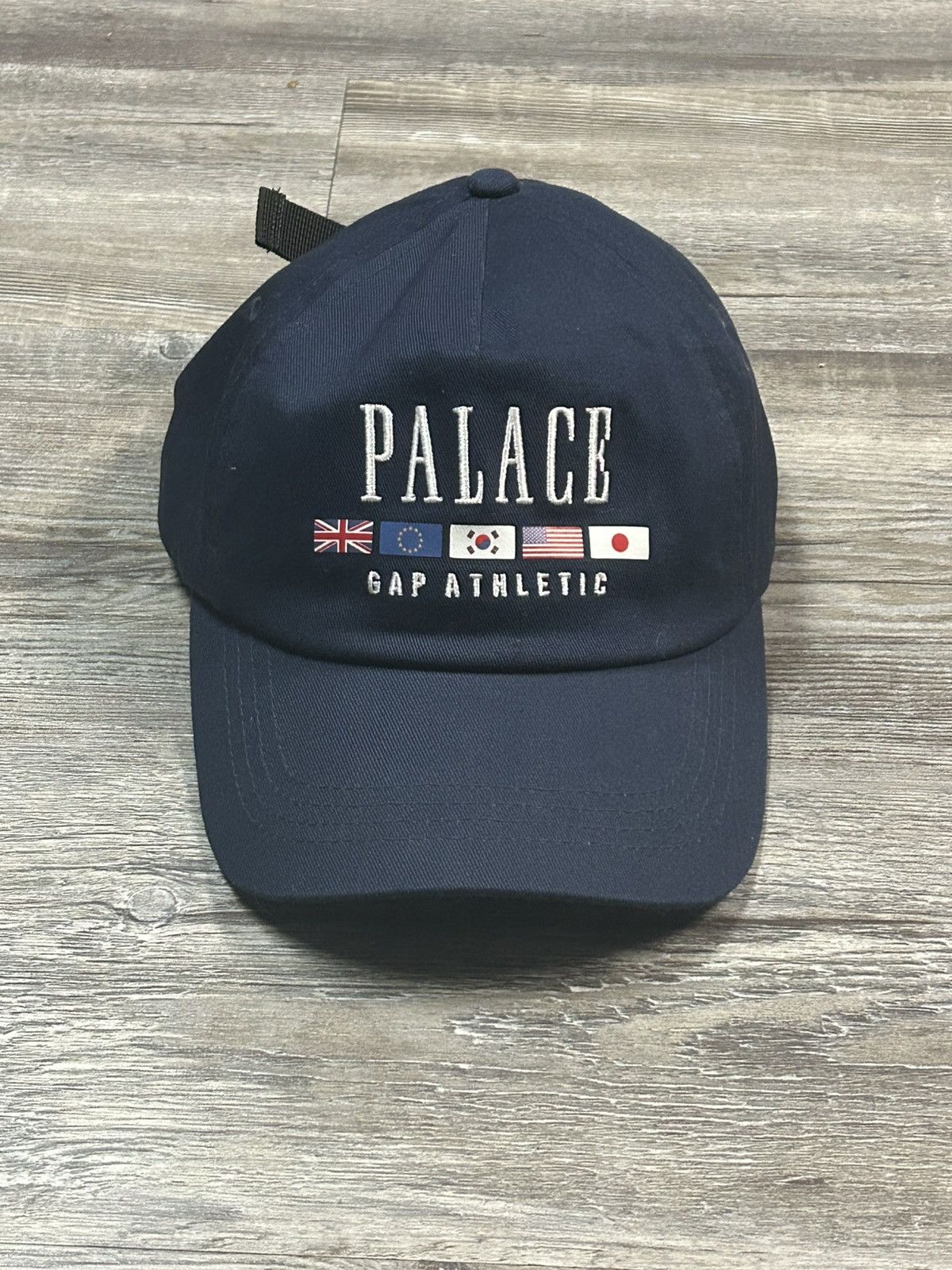 Palace Palace Gym Stronger For Longer Snapback Hat in White