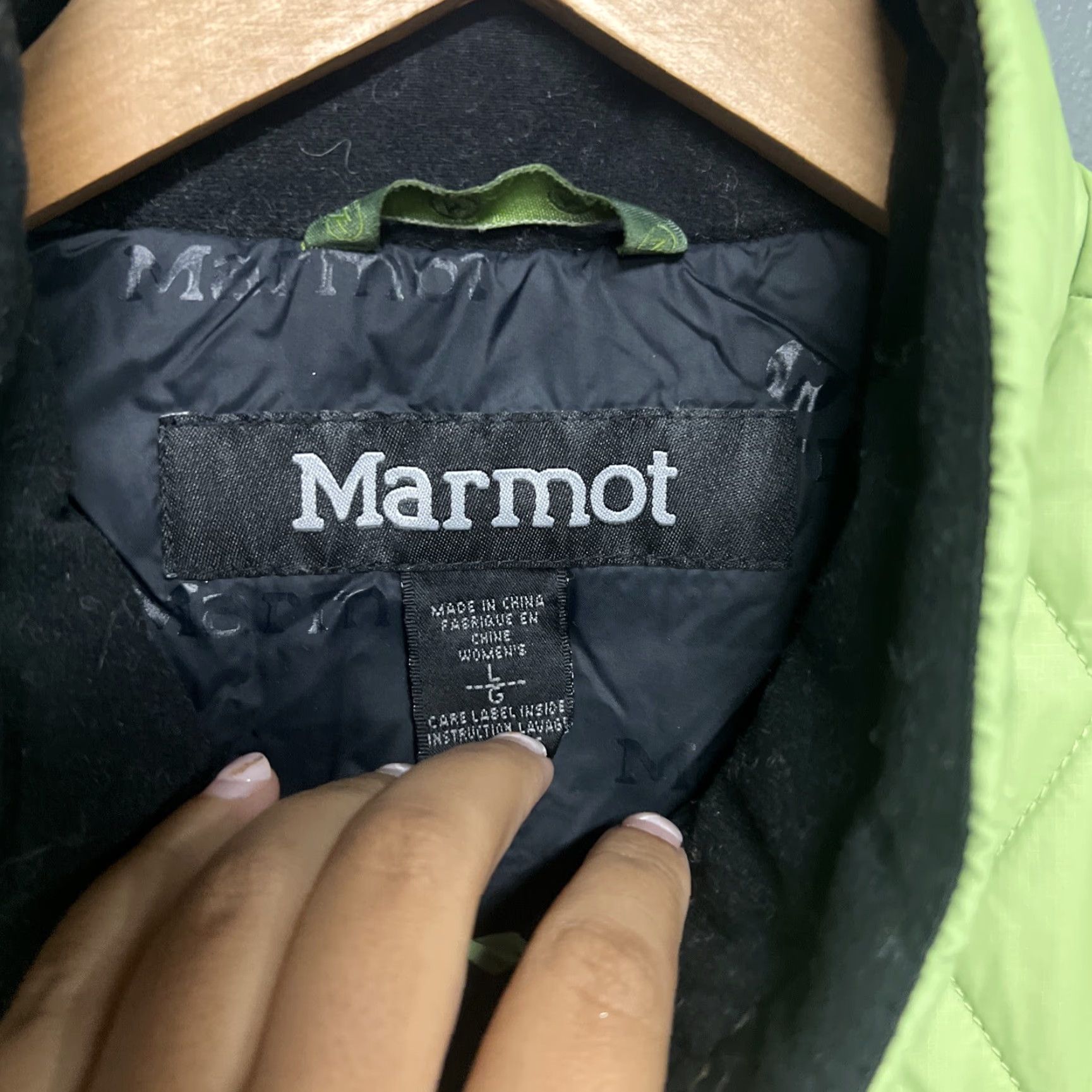 Marmot Marmot Womens Puffer Vest Green Nylon Medium Vest Womens M Green Marmot Nylon Vest Size M / US 6-8 / IT 42-44 - 2 Thumbnail