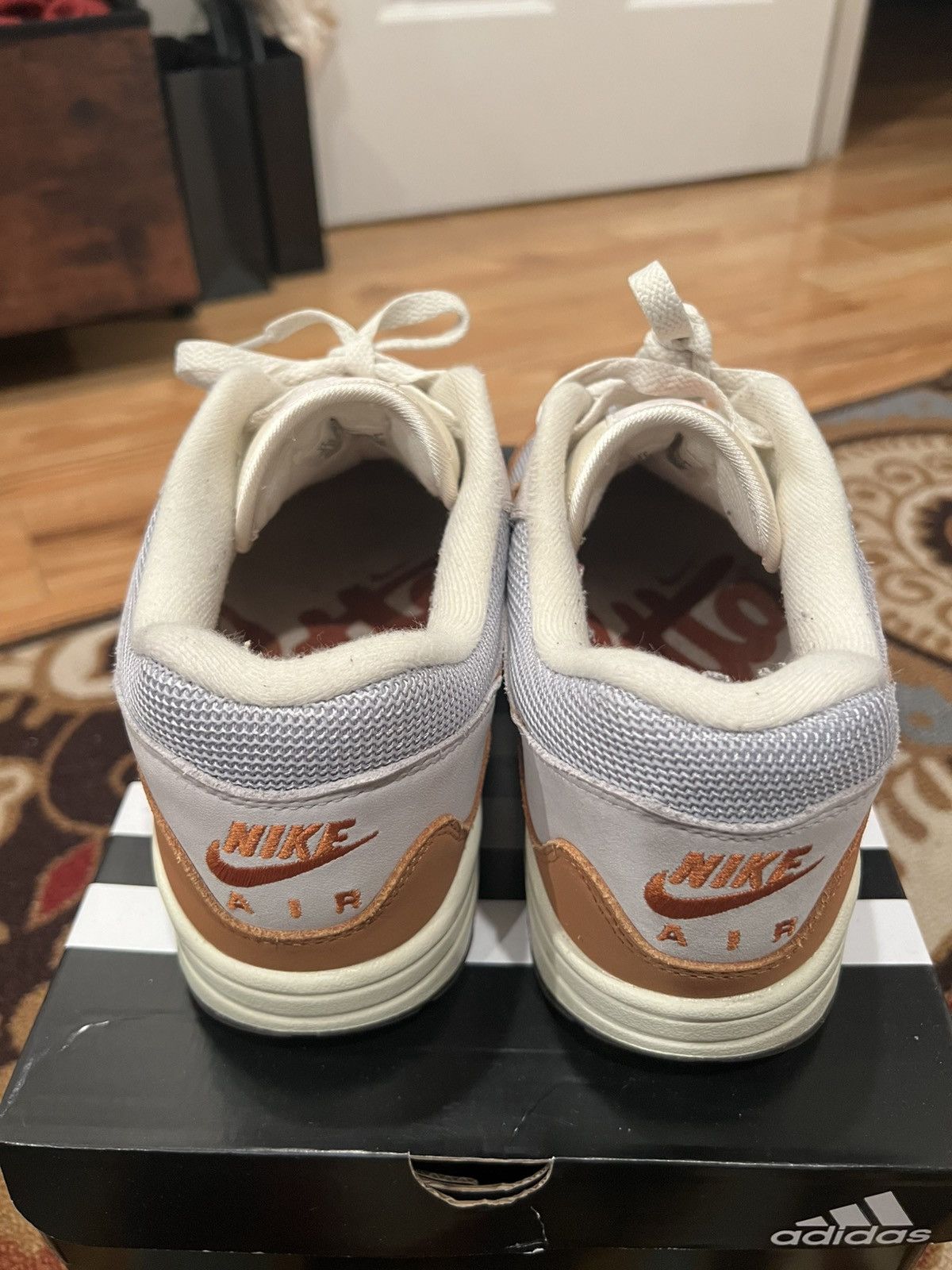 Nike × Patta Air Max 1 Waves Monarch Size US 11 / EU 44 - 6 Thumbnail