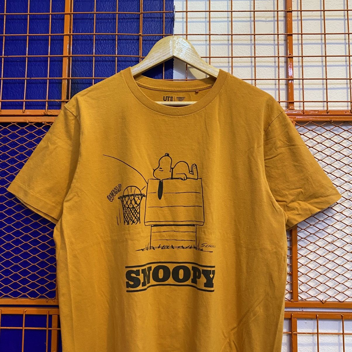 Uniqlo Uniqlo Peanuts Snoopy Tshirt Size US L / EU 52-54 / 3 - 2 Thumbnail