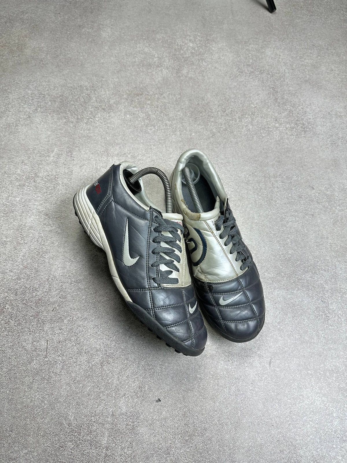 Nike Vintage Nike Total 90 III TF Low Sneakers Y2K US 10 Size US 10 / EU 43 - 2 Thumbnail