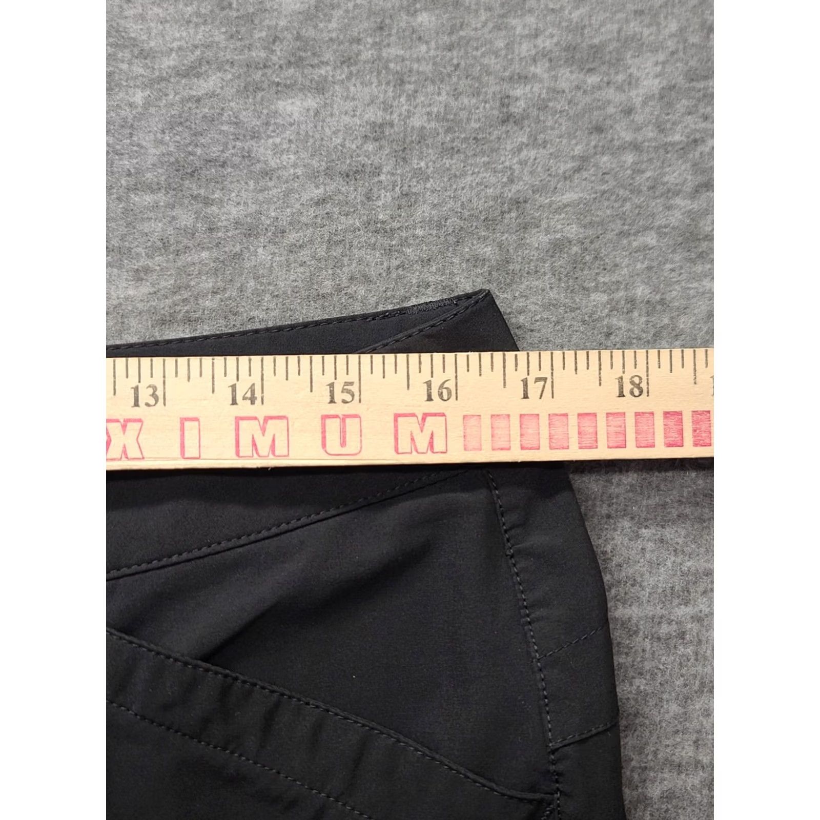 Eddie Bauer Eddie Bauer Travex Pants Womens 10x31 Regular Convertible Outdoor Cargo Shirt Correction? Size 32" / US 10 / IT 46 - 3 Thumbnail