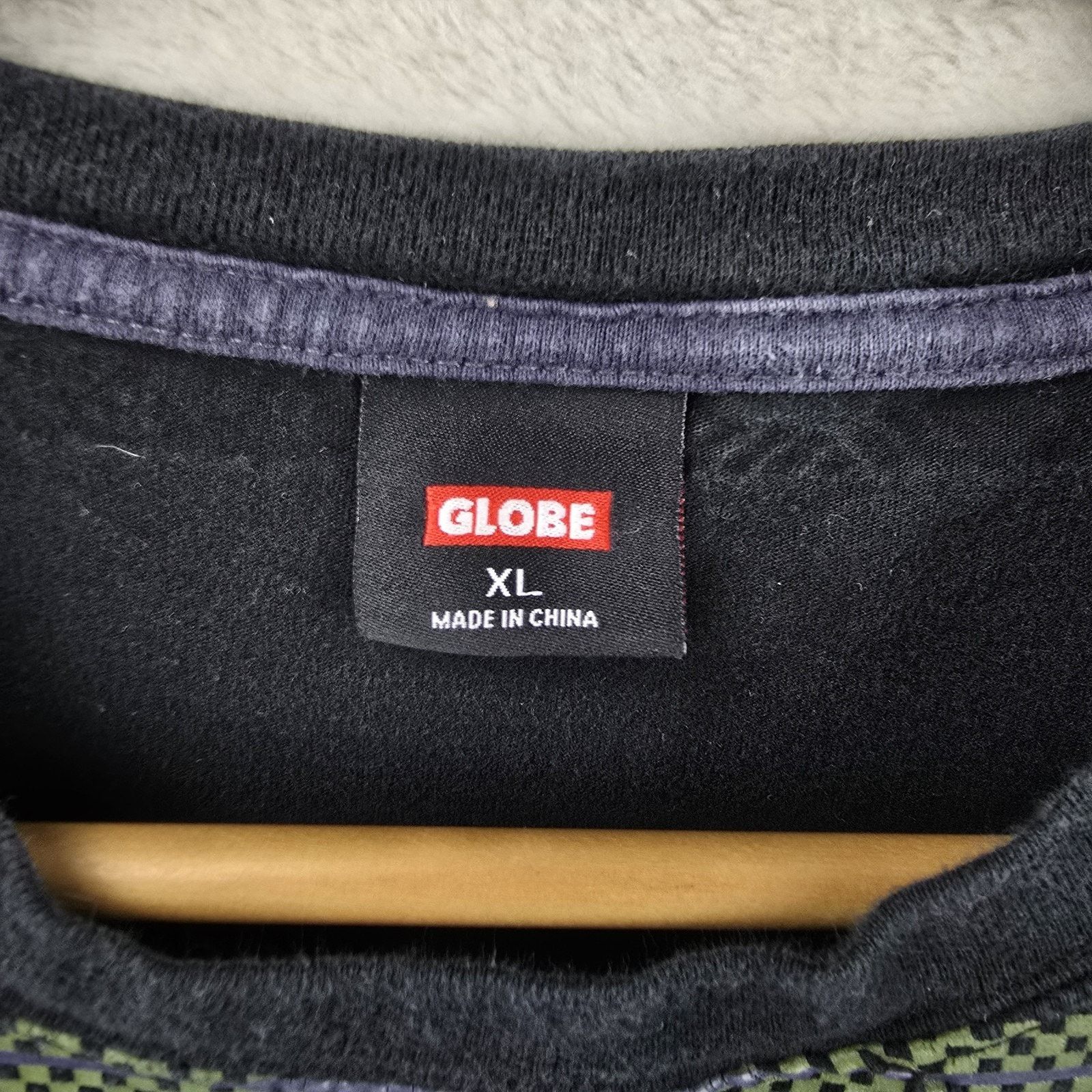 Globe Vintage Globe Skateboards Striped Shirt XL Skater Grunge Y2K Size US XL / EU 56 / 4 - 4 Thumbnail