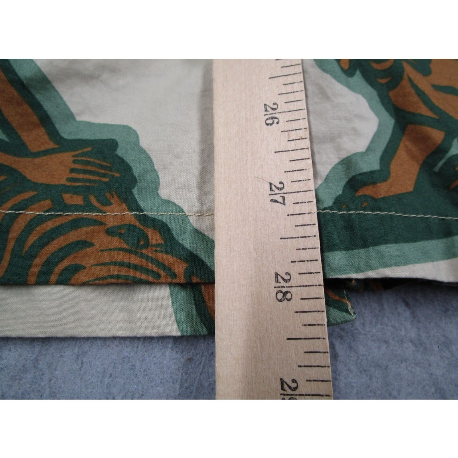 Vans VANS Mami Wata Shirt Mens Medium Africa Lion Print Short Sleeve Camp Collar Graphic Pocketed Button-Up Size US M / EU 48-50 / 2 - 7 Thumbnail