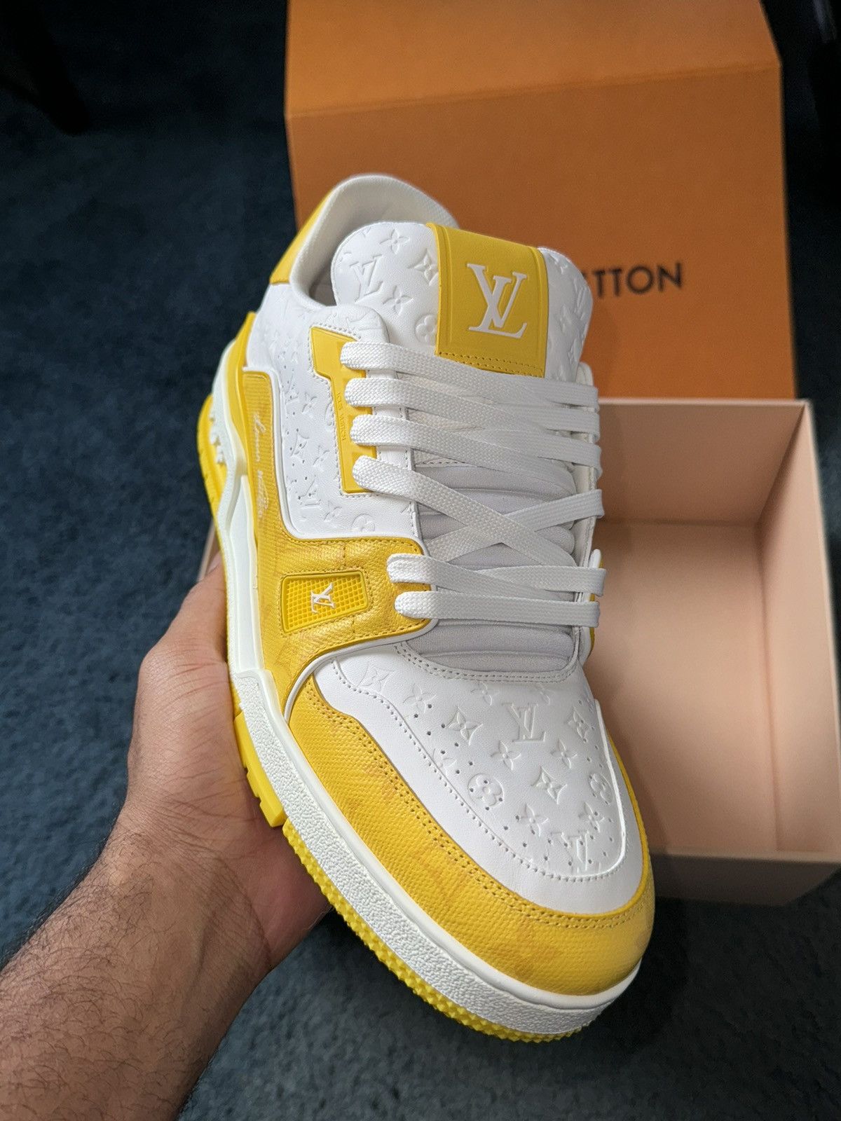 Louis Vuitton Louis Vuitton Trainer White Yellow Monogram Size US 10 / EU 43 - 18 Thumbnail