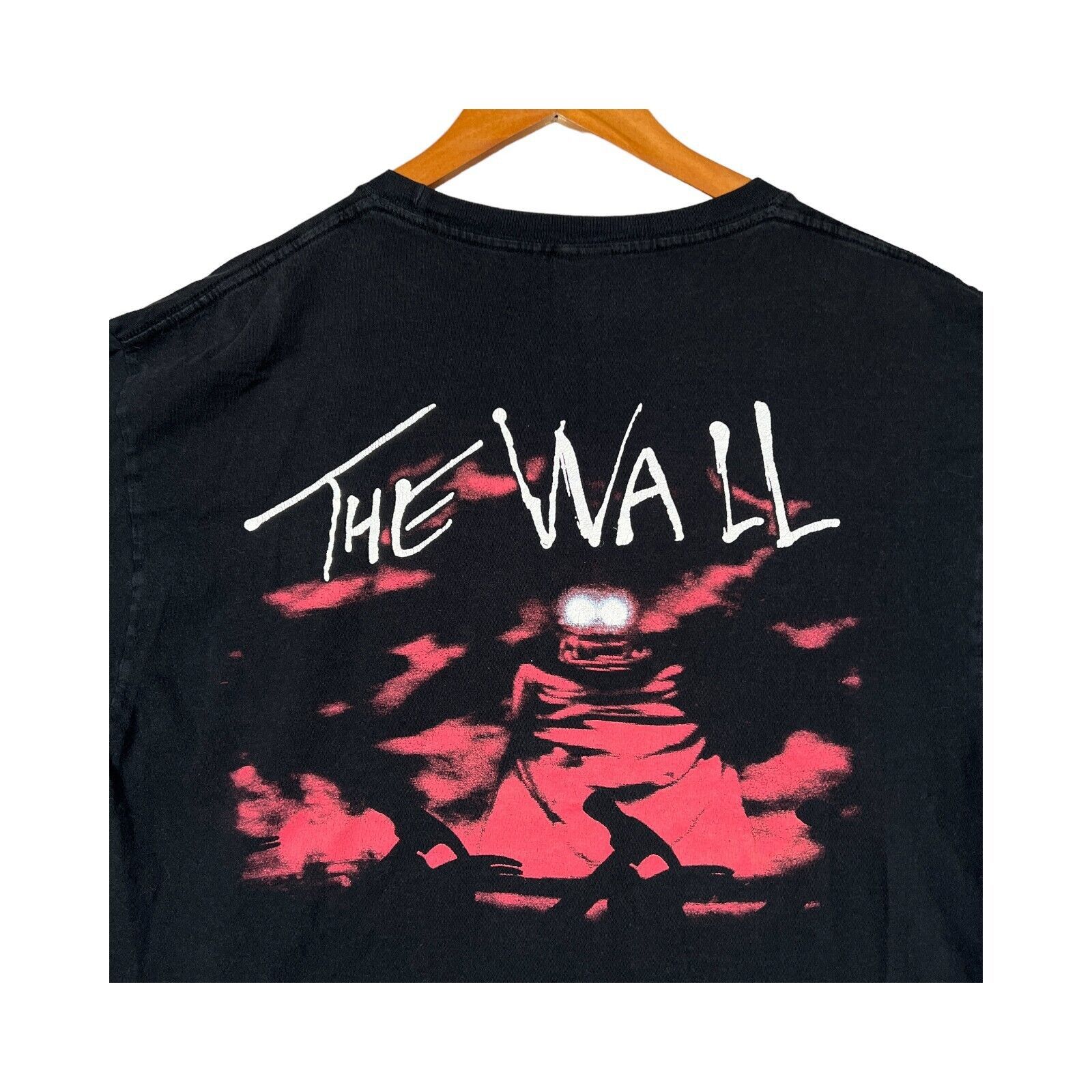 Pink Floyd VTG Pink Floyd The Wall 1997 Winterland Classic Rock T-shirt Size US L / EU 52-54 / 3 - 4 Thumbnail