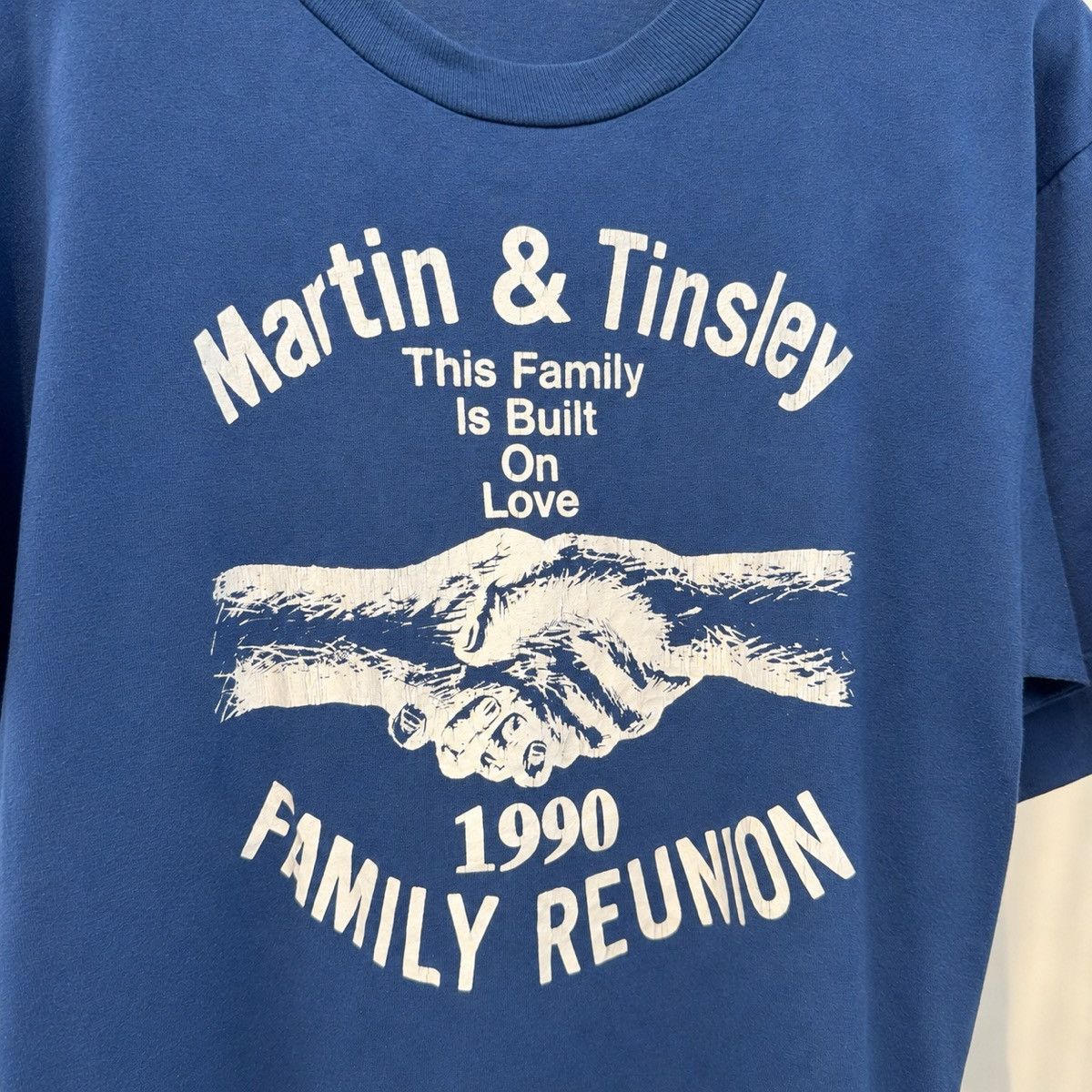 Vintage Vintage 90s Martin & Tinsley Family Reunion Handshake Tee Size US XL / EU 56 / 4 - 2 Thumbnail