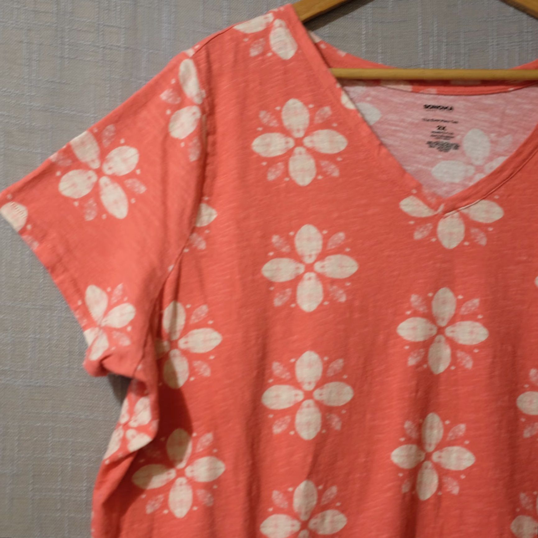 Vintage Sonoma Shirt Womens 2X Regular 100% Cotton Floral The Everyday Tee Watermelon Red/White V-Neck Short Sleeve Pullover Casual Basic Size XXL / US 16-18 / IT 52-54 - 2 Thumbnail