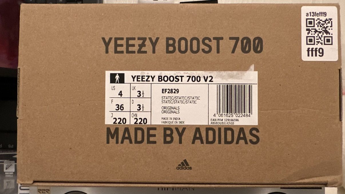Yeezy YEEZY 700 V2 STATIC MENS 4 GENTLY USED Size US 5.5 / IT 35.5 - 24 Thumbnail