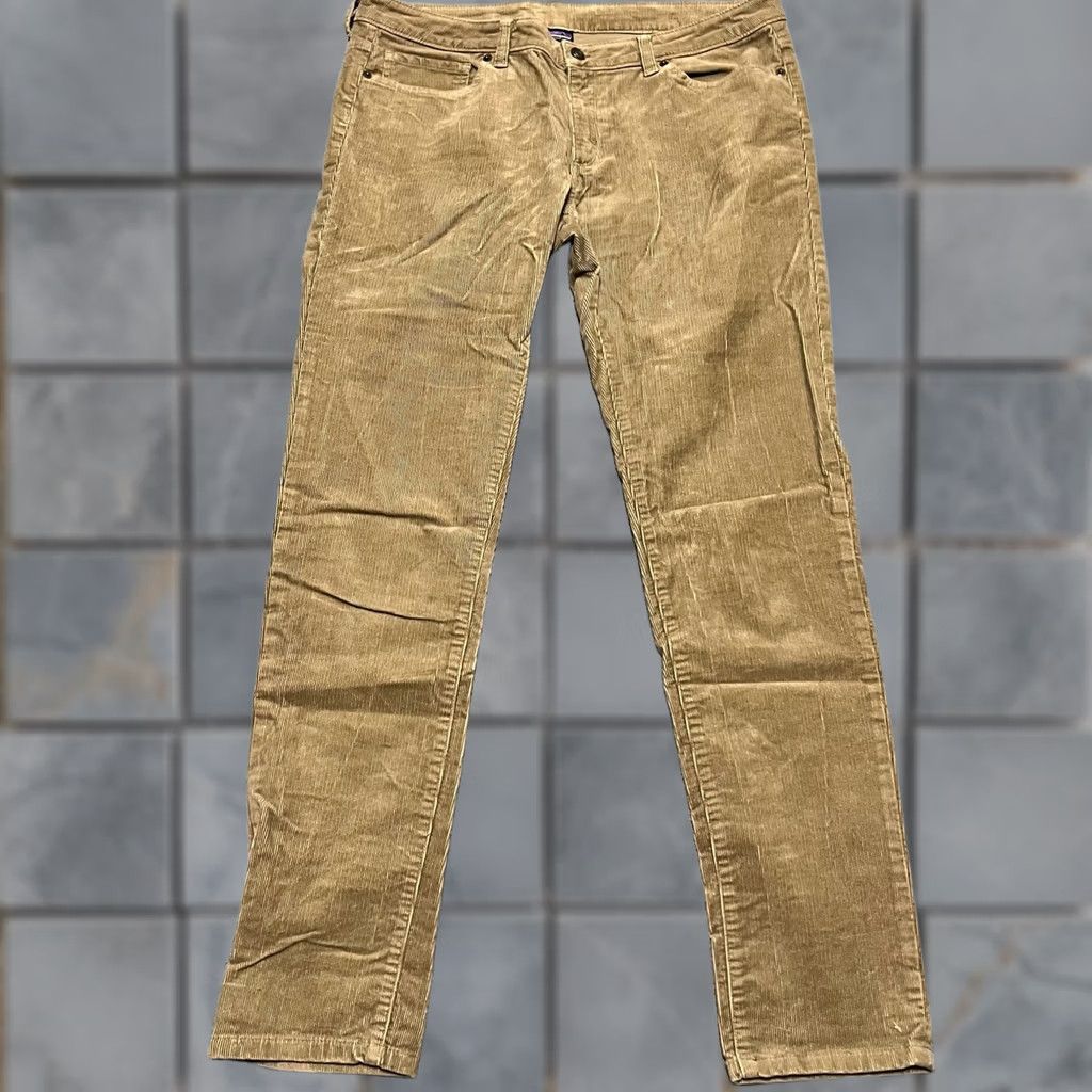 Patagonia Patagonia Pants Womens 32 Brown 36x31 Khaki Slim Corduroy Fitted Size 24" / US 00 / IT 34 - 1 Thumbnail