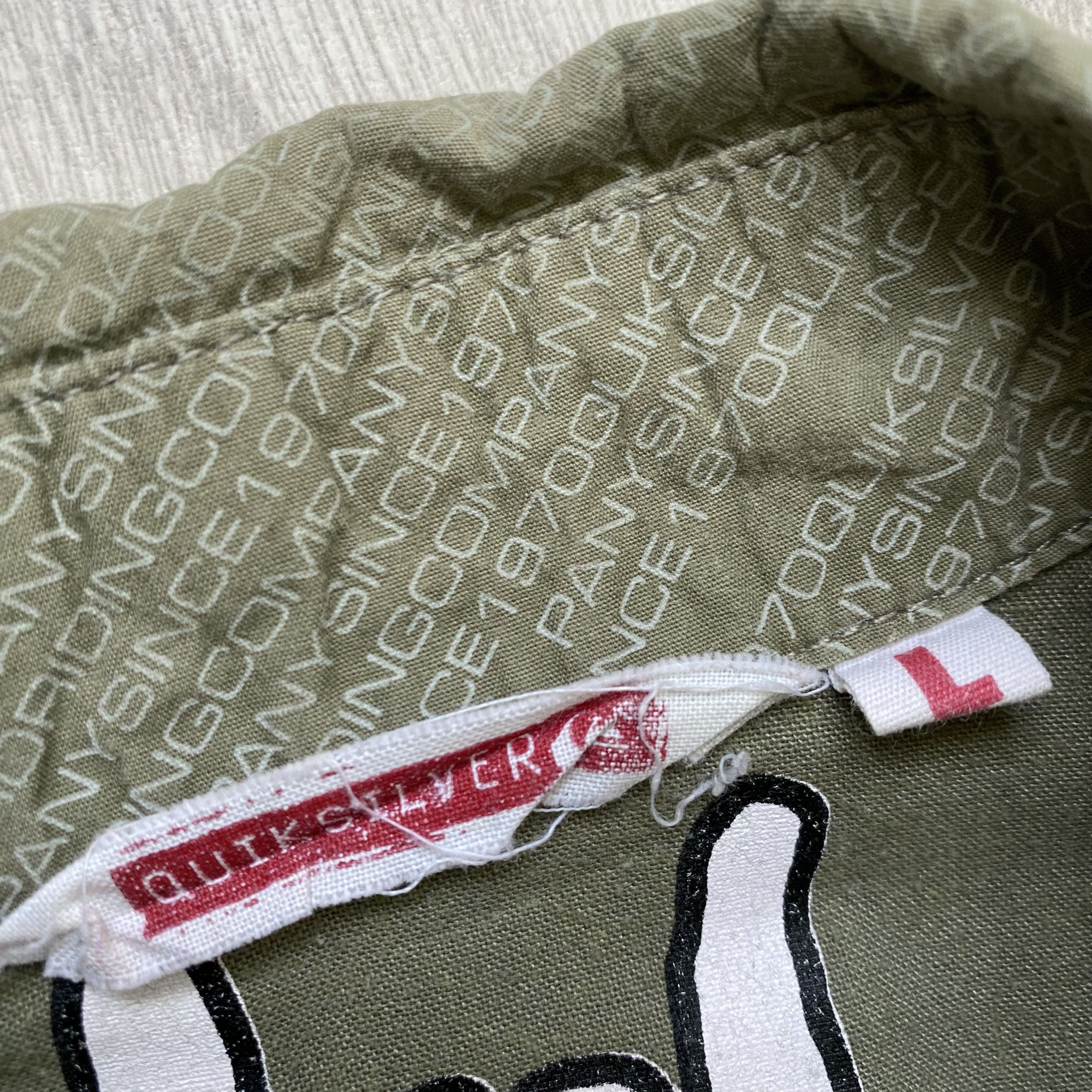 Quiksilver 🏄🏼‍♂️Vintage Quiksiver Crazy Shirt Hawaiian Short Sleeve Size US L / EU 52-54 / 3 - 7 Thumbnail