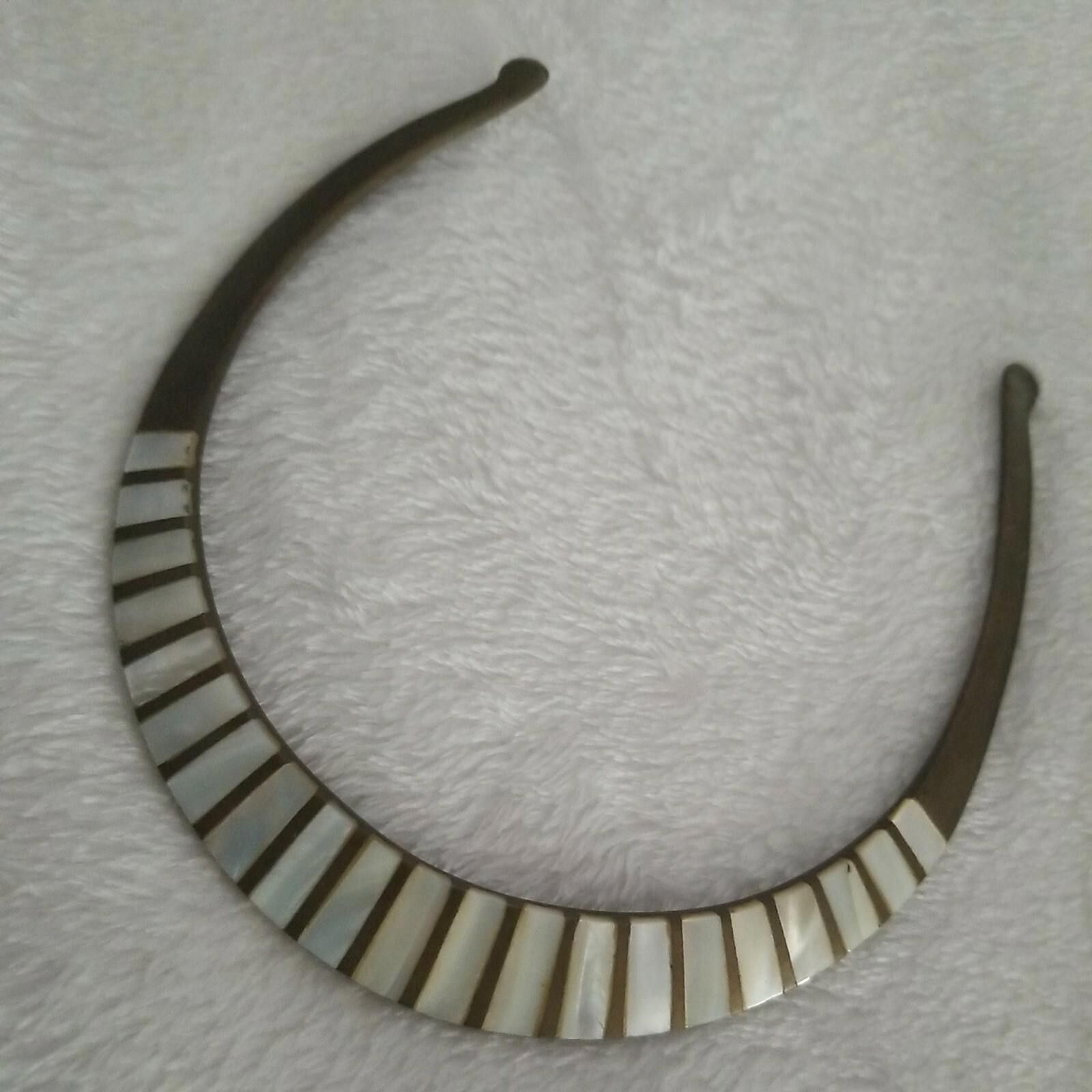 The Unbranded Brand Vtg Brass Tribal Necklace and Queen Nefertiti Cuff Bracelet Size ONE SIZE - 5 Thumbnail