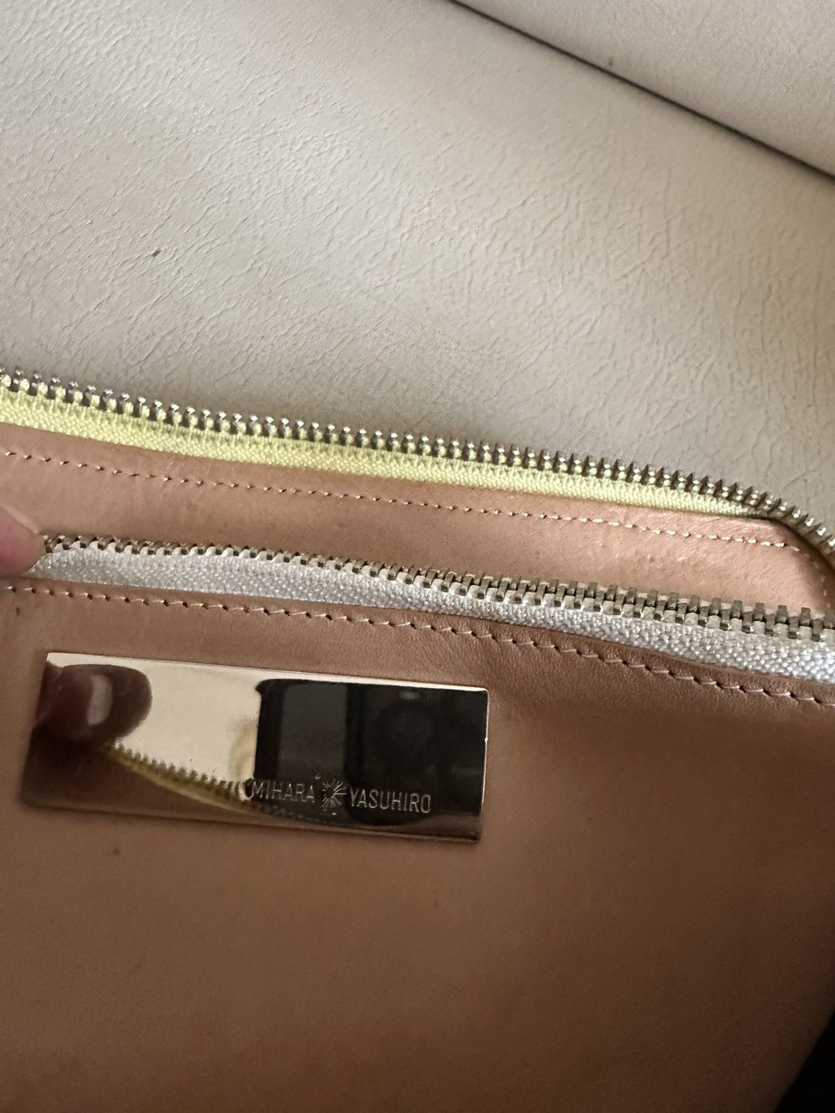 Maison MIHARA YASUHIRO Miharayasuhiro Star Embossed Leather Wallet Size ONE SIZE - 8 Thumbnail