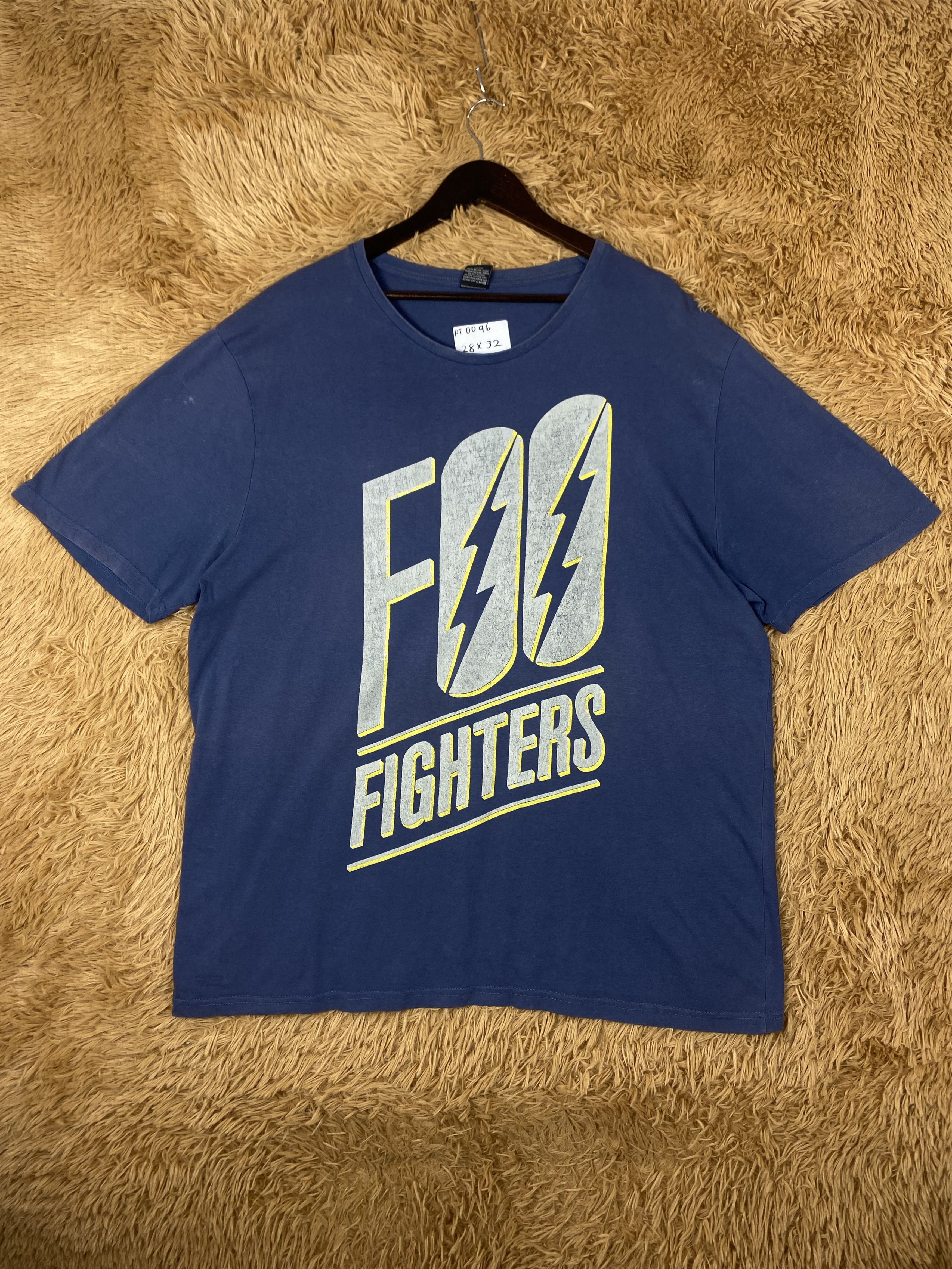Band Tees Vintage Foo Fighters Shorts Sleeve T-Shirts PT0096 Size US XXL / EU 58 / 5 - 1 Thumbnail