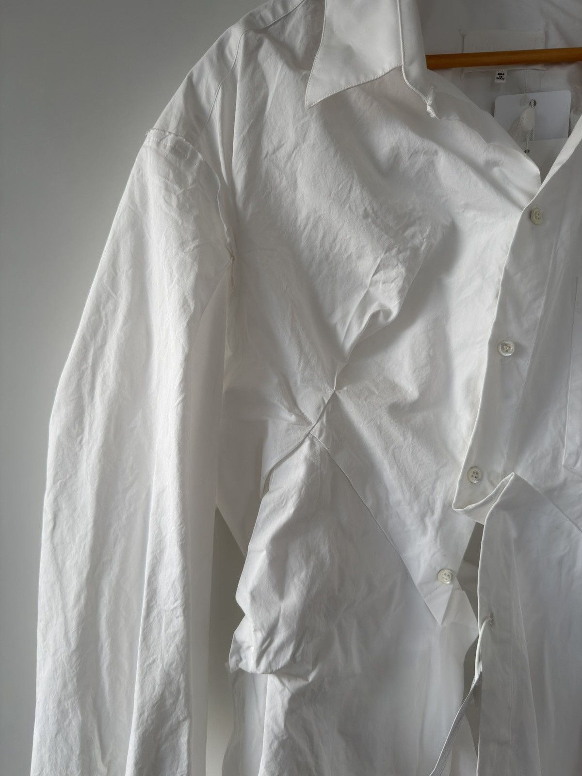 Maison Margiela BNWT Blank Label Oversized Frayed Pleated Shirt White 50 Size US L / EU 52-54 / 3 - 3 Thumbnail