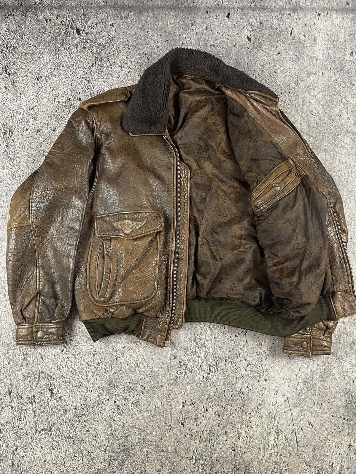 Genuine Leather × Vintage Vintage Flying Tigers Distressed Leather MA-1 Jacket Size US L / EU 52-54 / 3 - 6 Thumbnail