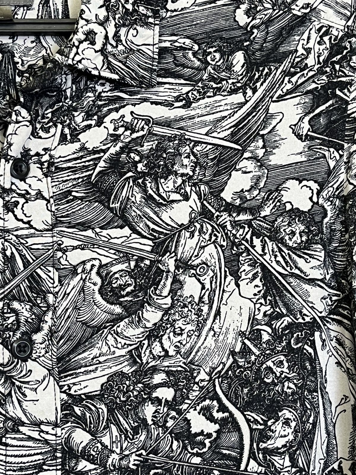 Japanese Brand H&M ALBRECHT DURER APOCALYPSE PRINT RAYON BUTTON UPS SHIRT Size US S / EU 44-46 / 1 - 8 Thumbnail