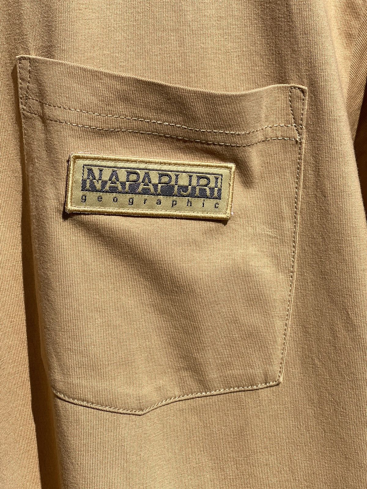 Napapijri NAPAPIJRI Embroidered T-Shirt Pocket Patch Logo Tee Size US L / EU 52-54 / 3 - 3 Thumbnail