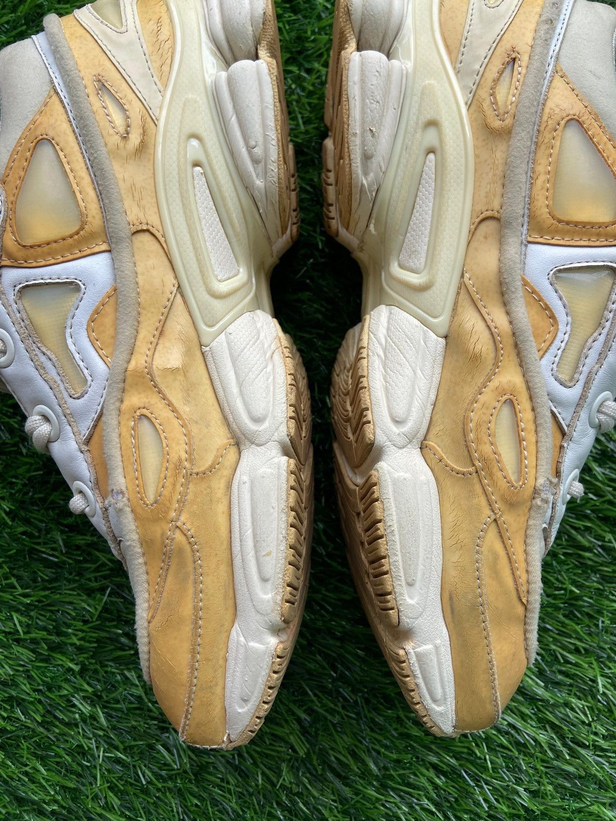 Adidas × Raf Simons Adidas Raf Simons Ozweego Bunny Cream 2017 Size US 8.5 / EU 41-42 - 13 Thumbnail