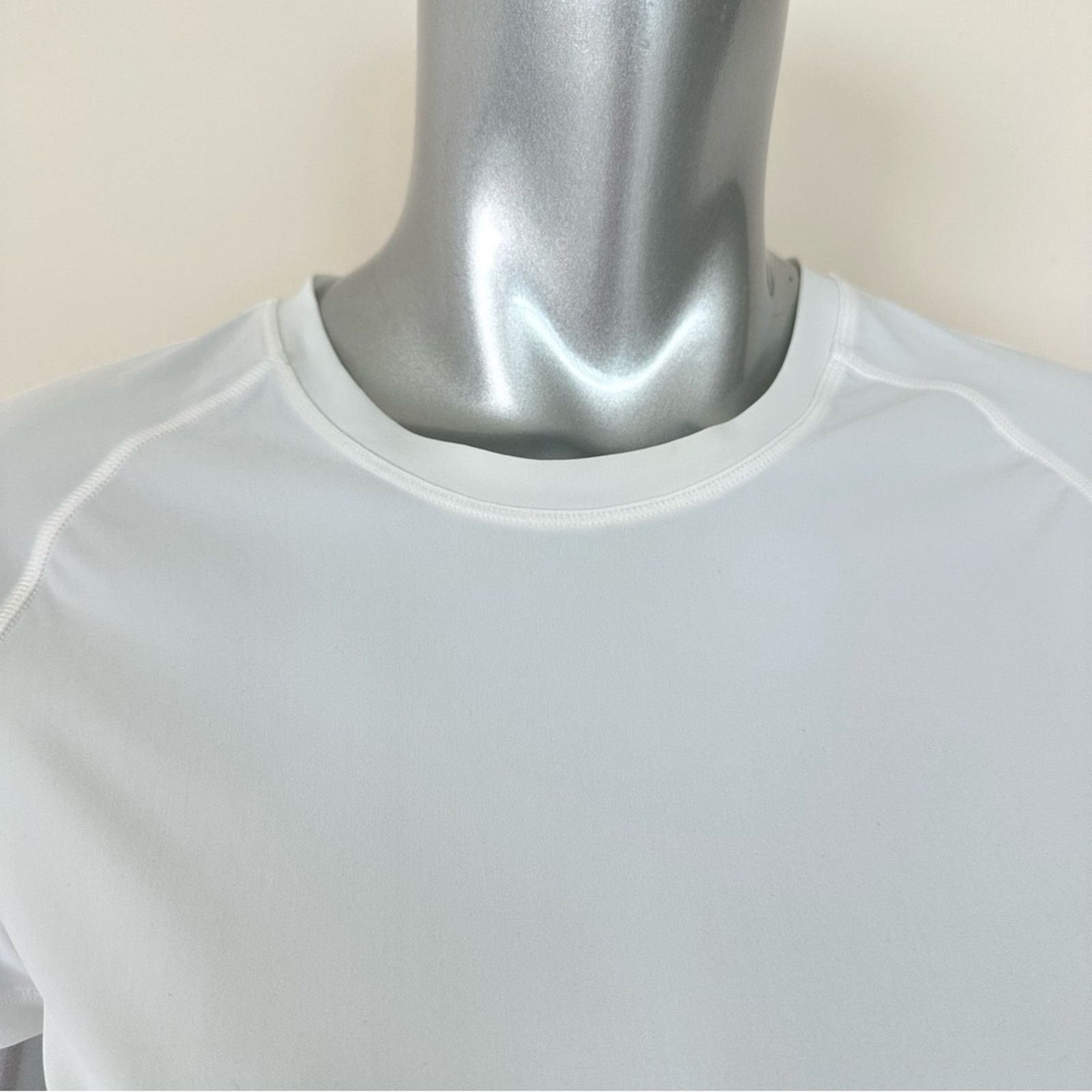 Lululemon Lululemon women T-shirt size 6 Size M / US 6-8 / IT 42-44 - 2 Thumbnail