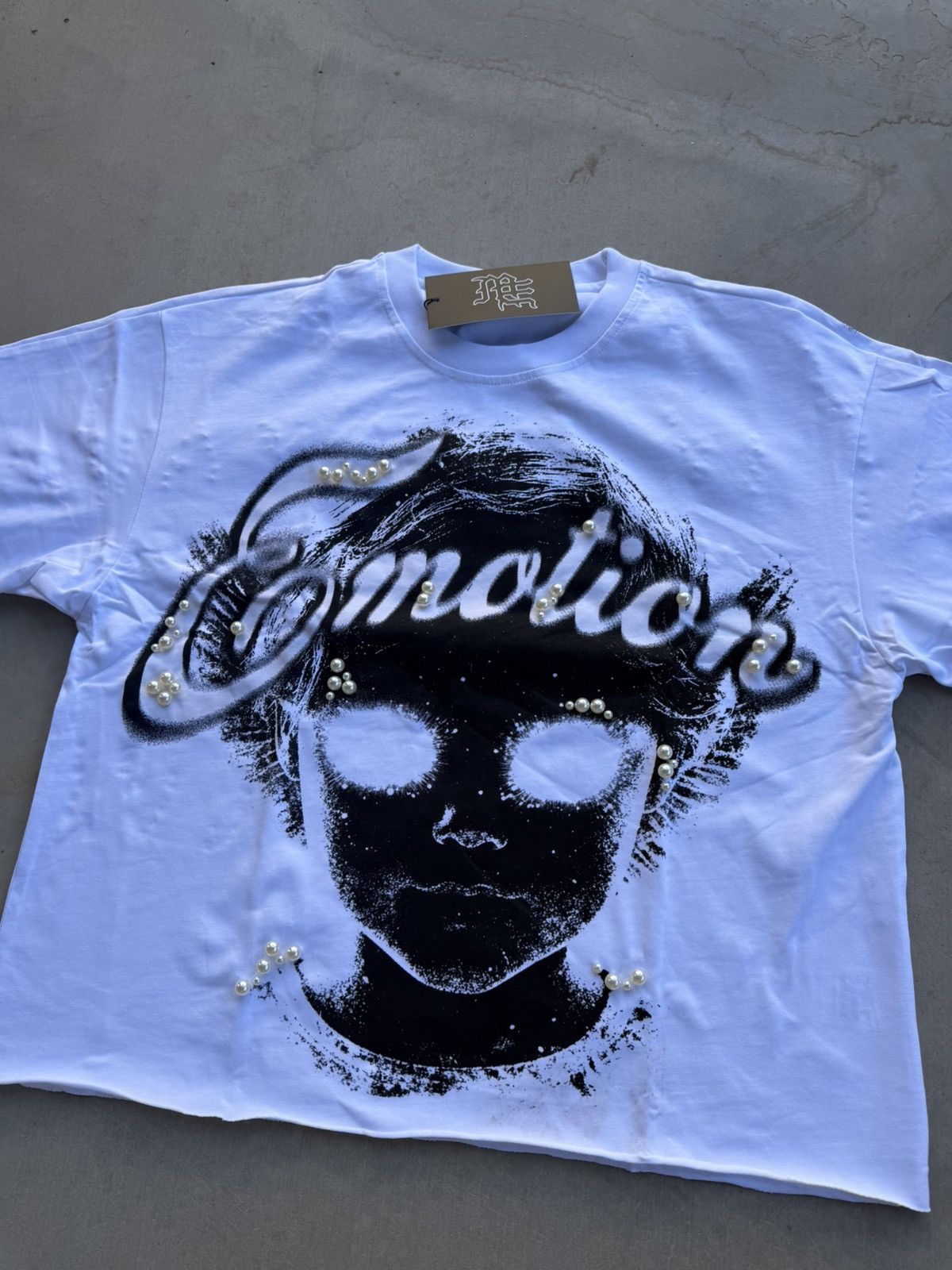 Other Mixed Emotions White Pearl Tee Size Small New Size US S / EU 44-46 / 1 - 3 Thumbnail