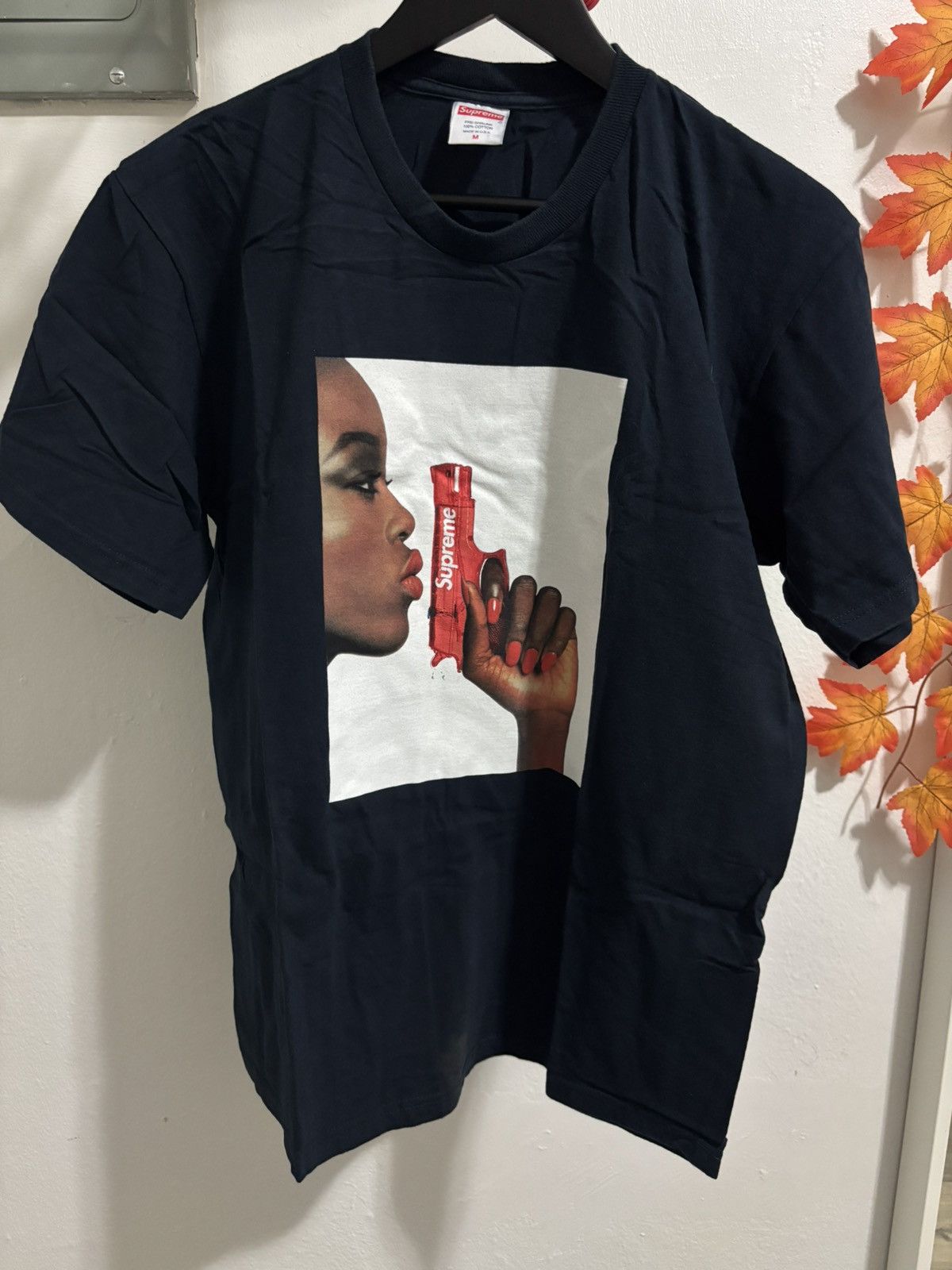 Supreme Supreme Water Pistol Tee Size US M / EU 48-50 / 2 - 1 Thumbnail