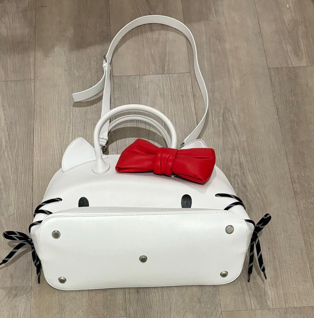 Balenciaga SS20 Balenciaga Hello Kitty Runway Ville Handbag Bag Size ONE SIZE - 5 Thumbnail