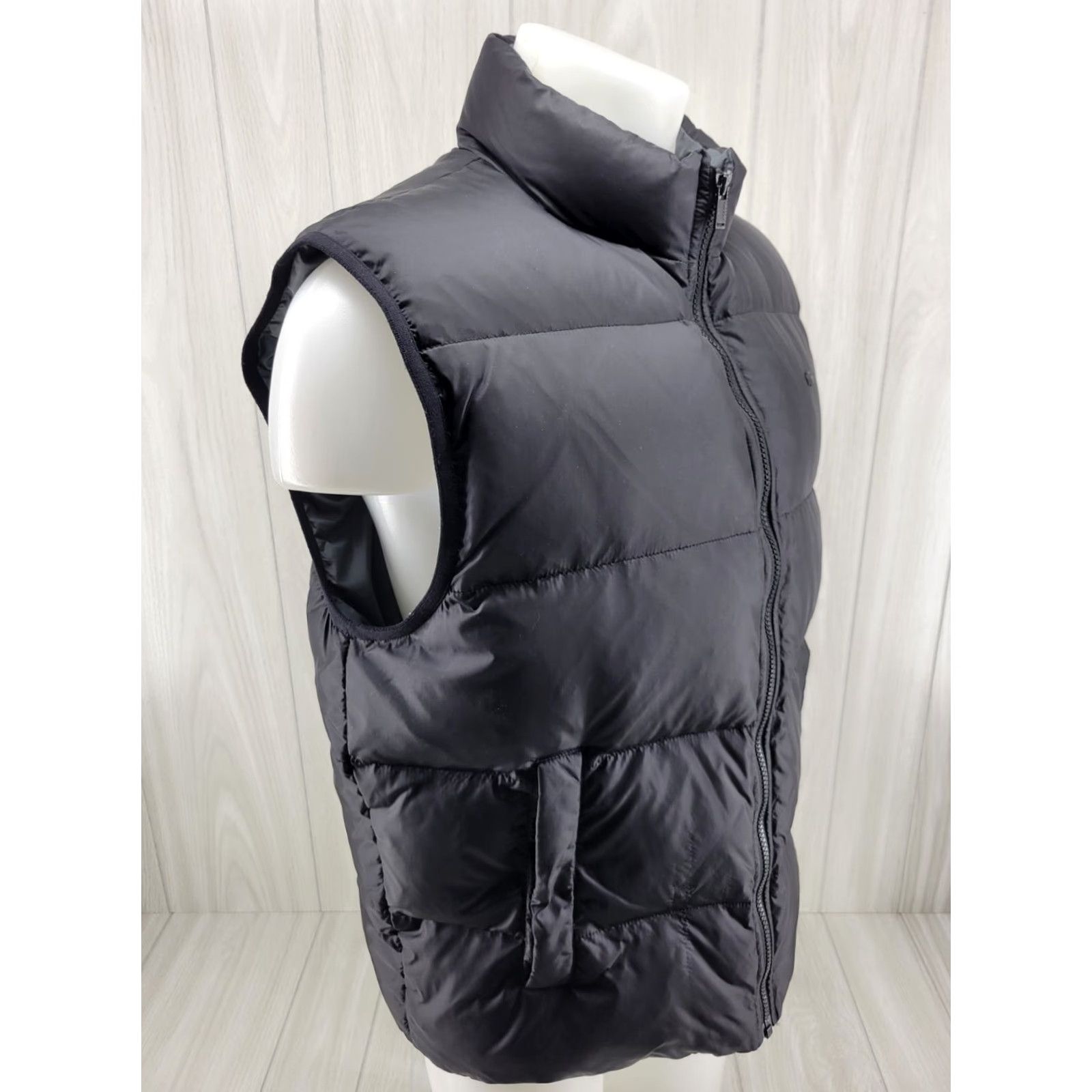 Lacoste LACOSTE Puffer Vest Women's Black 54/6 Outdoor Apparel Vest Sleeveless Contemporary Warmth 54/6 Womens Size XXL / US 16-18 / IT 52-54 - 6 Thumbnail