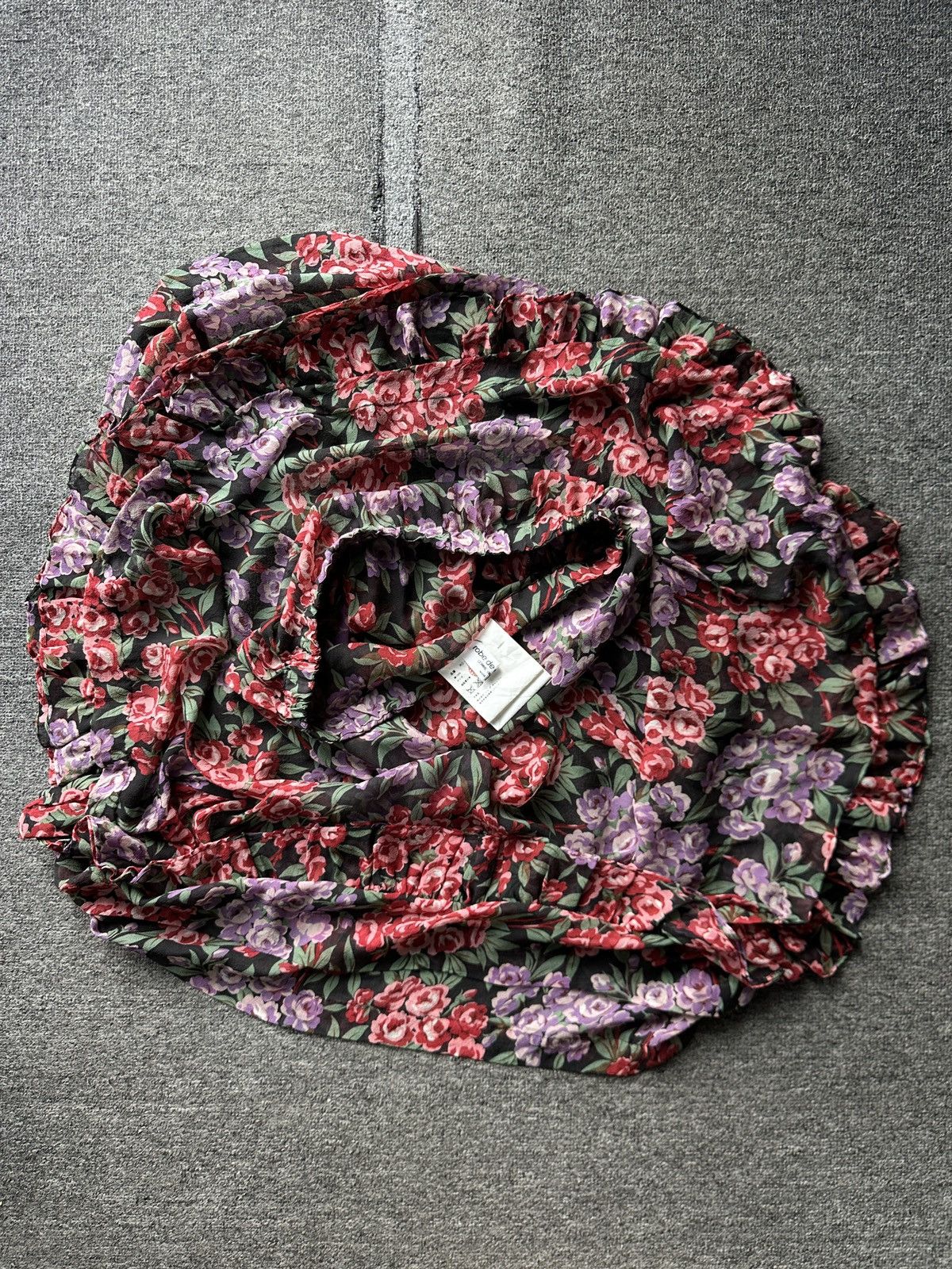 Comme des Garcons 2001 Comme Des Garcons Ruffled Flower Silk Skirt Size 26" / US 2 / IT 38 - 7 Thumbnail