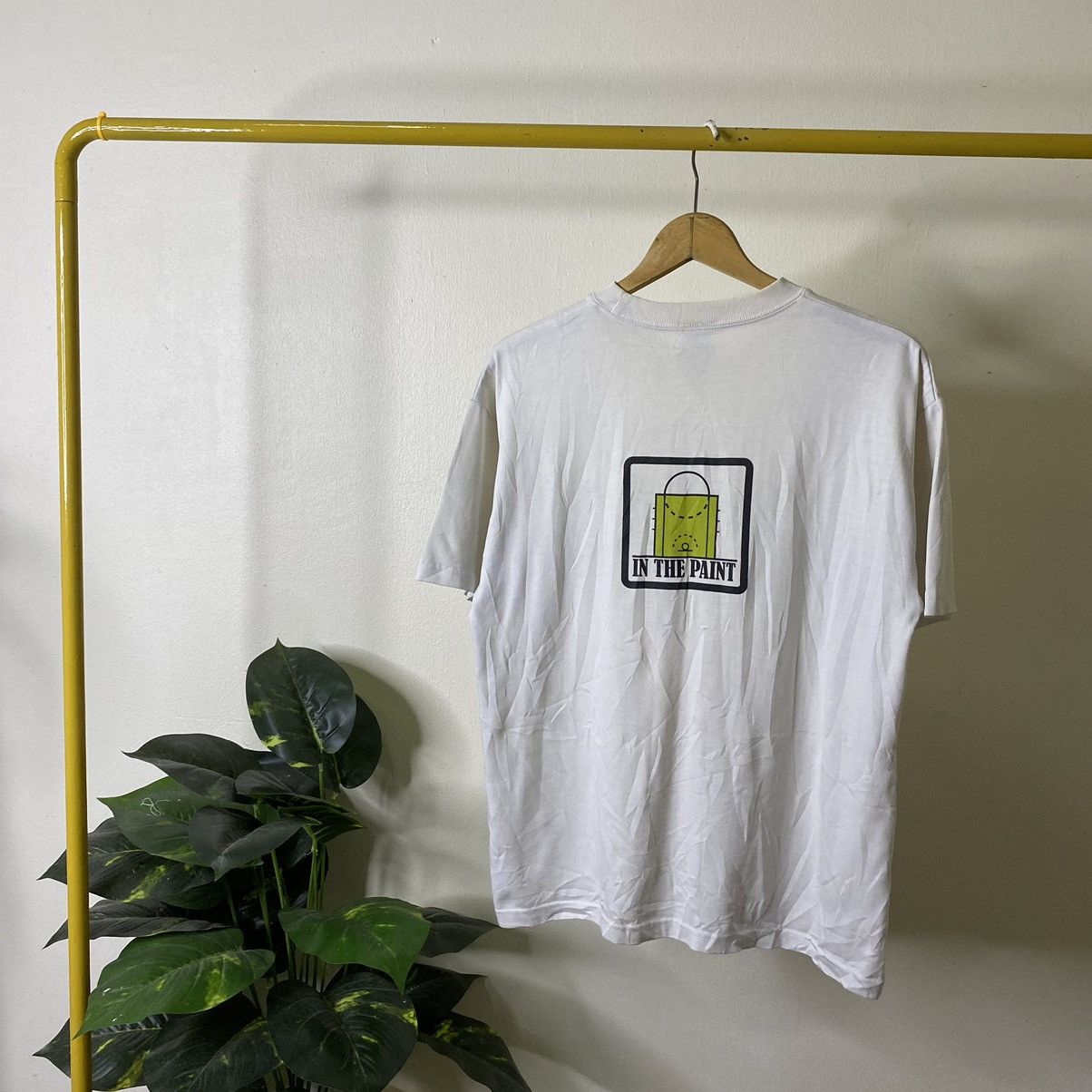 NBA Vintage 2000s In The Paint Basketball Clinic Tee Size US S / EU 44-46 / 1 - 5 Thumbnail