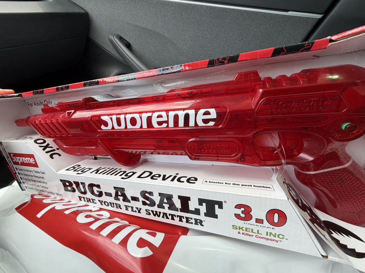 Supreme SUPREME BUG SALT BLASTER | Grailed