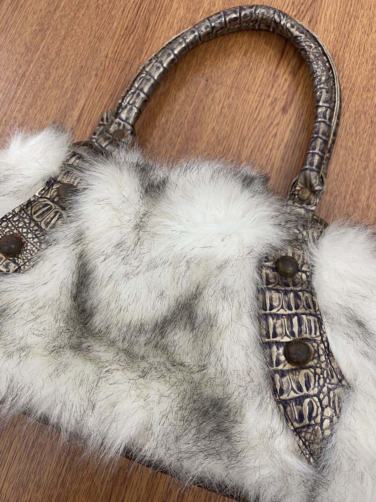 Beauty Beast Raccoon Fur + Alligator leather handle bag Size ONE SIZE - 3 Thumbnail
