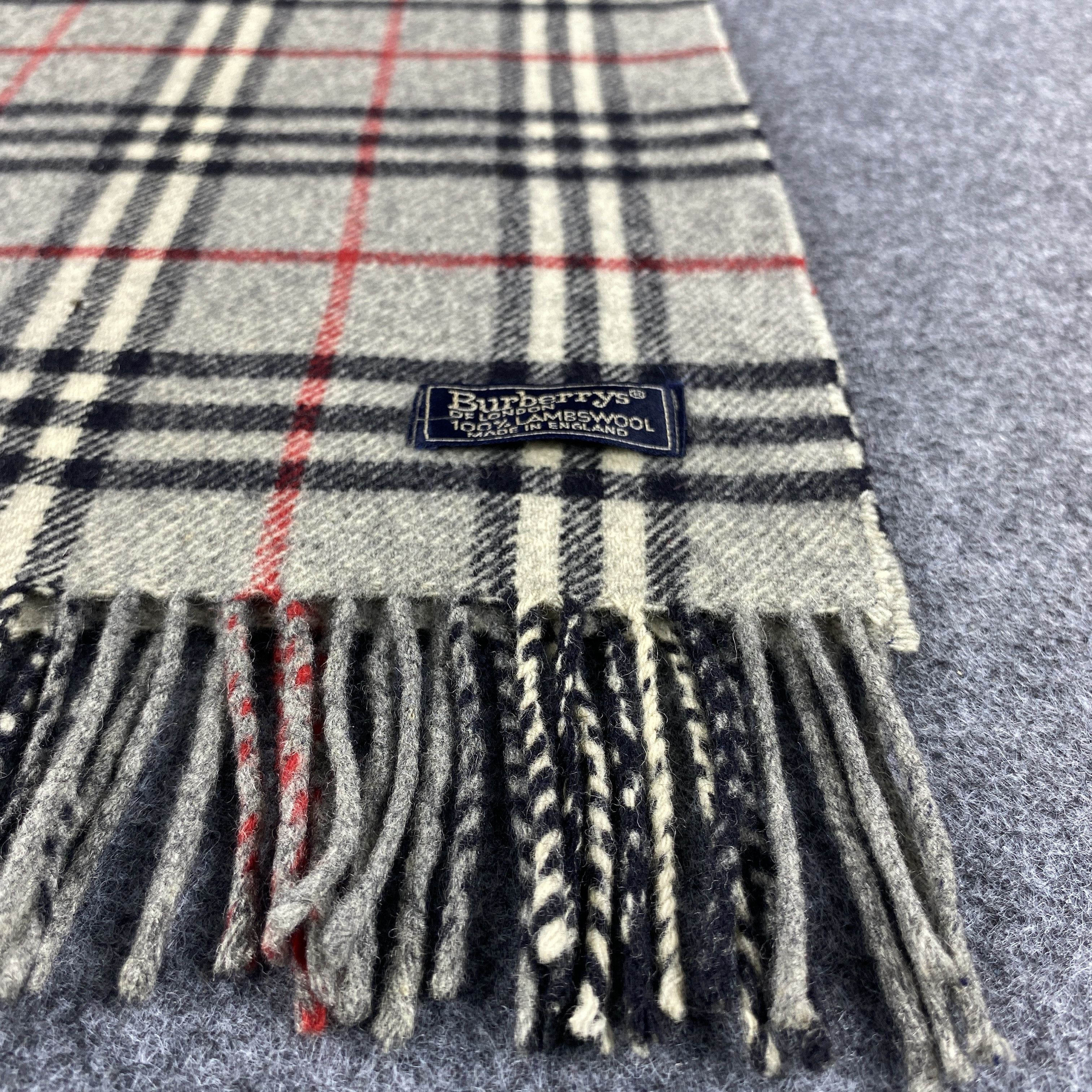 Burberry × Vintage Burberrys Scarf # Muffler # Neckwear # D535 Size ONE SIZE - 8 Thumbnail
