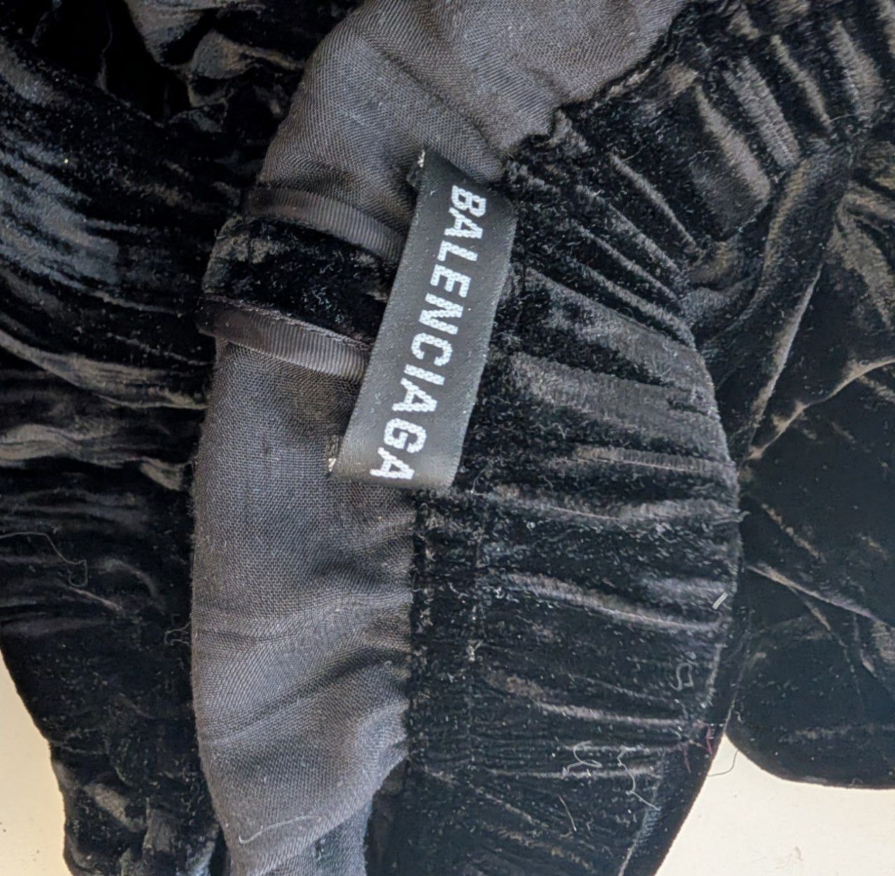 Balenciaga Balenciaga 2019 Black Velvet Pyjama Trousers Size US 30 / EU 46 - 3 Thumbnail