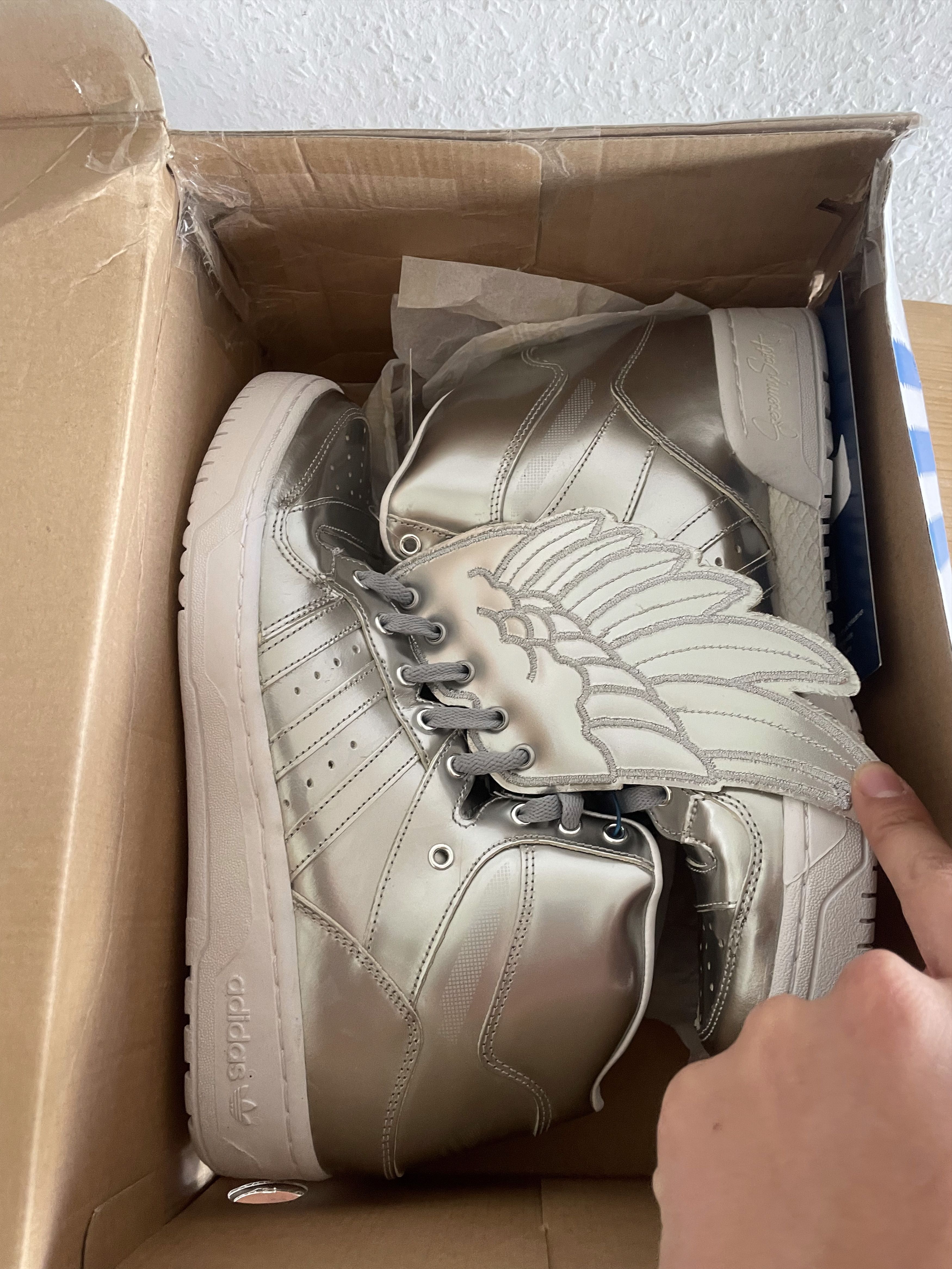 Adidas × Jeremy Scott Wings 1.0 Silver Metallic Size US 11 / EU 44 - 18 Thumbnail
