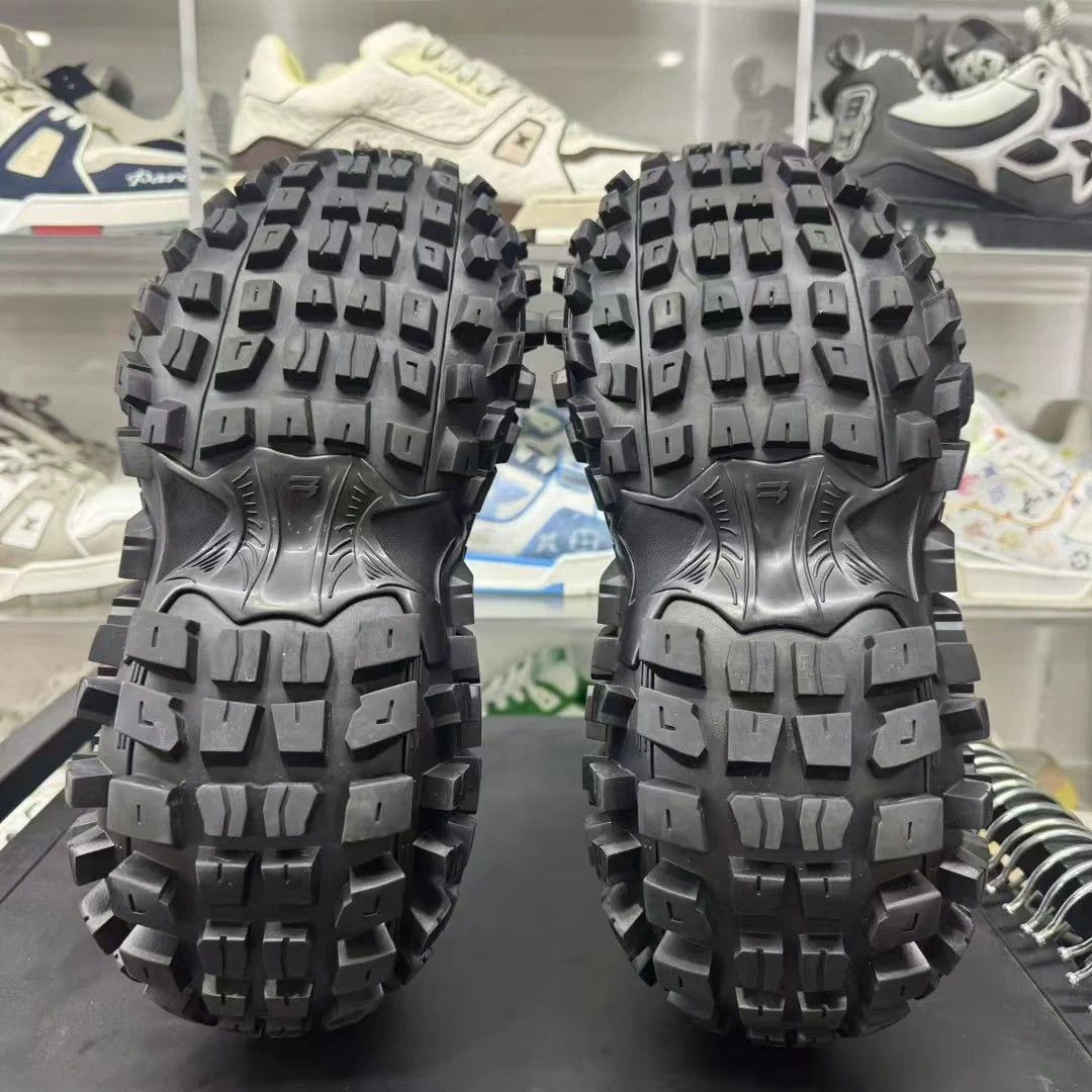 Balenciaga Balenciaga Track 43 Like New Size US 10 / EU 43 - 5 Thumbnail