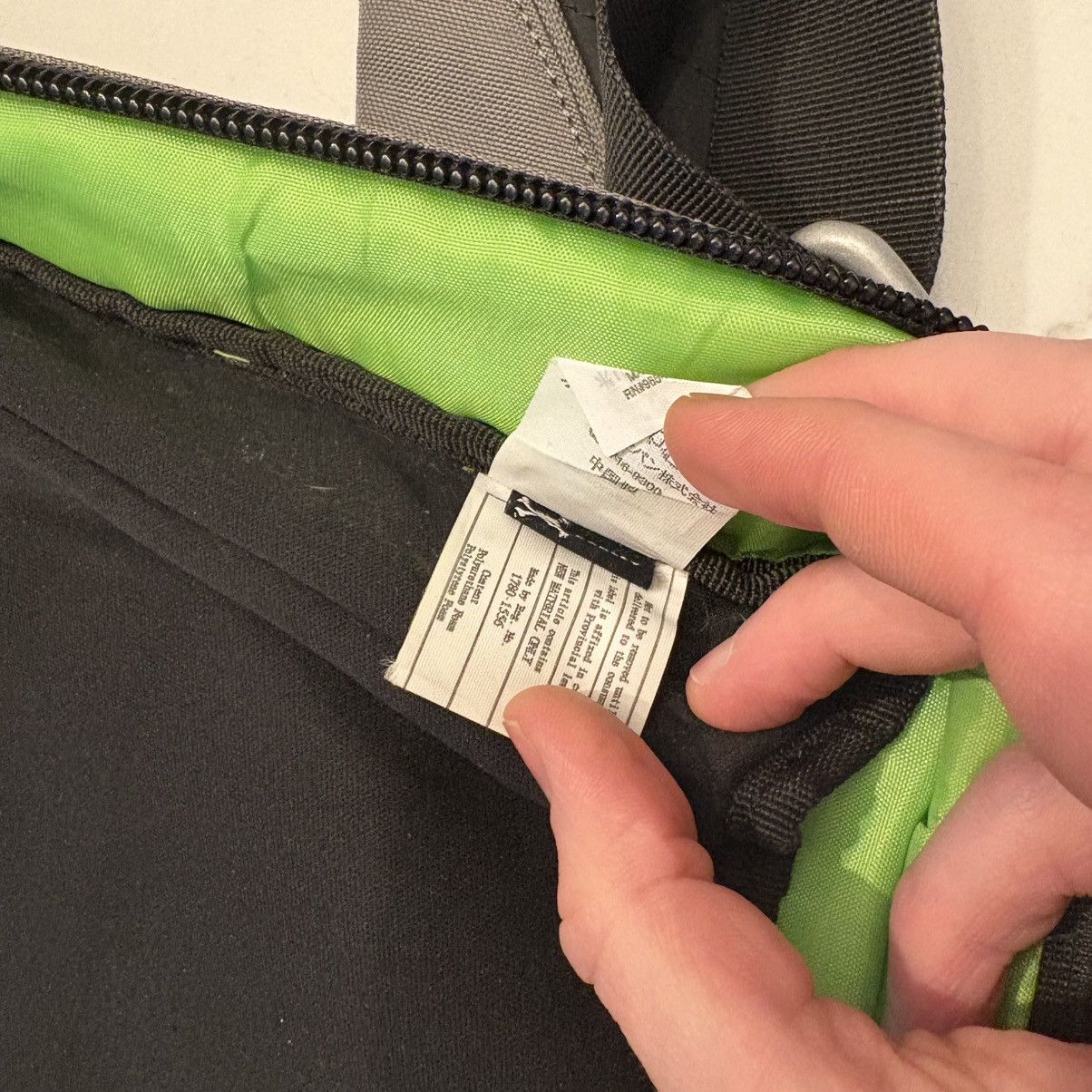 Oakley Oakley Y2K One Strap 16in Laptop Shoulder Bag Size ONE SIZE - 8 Thumbnail