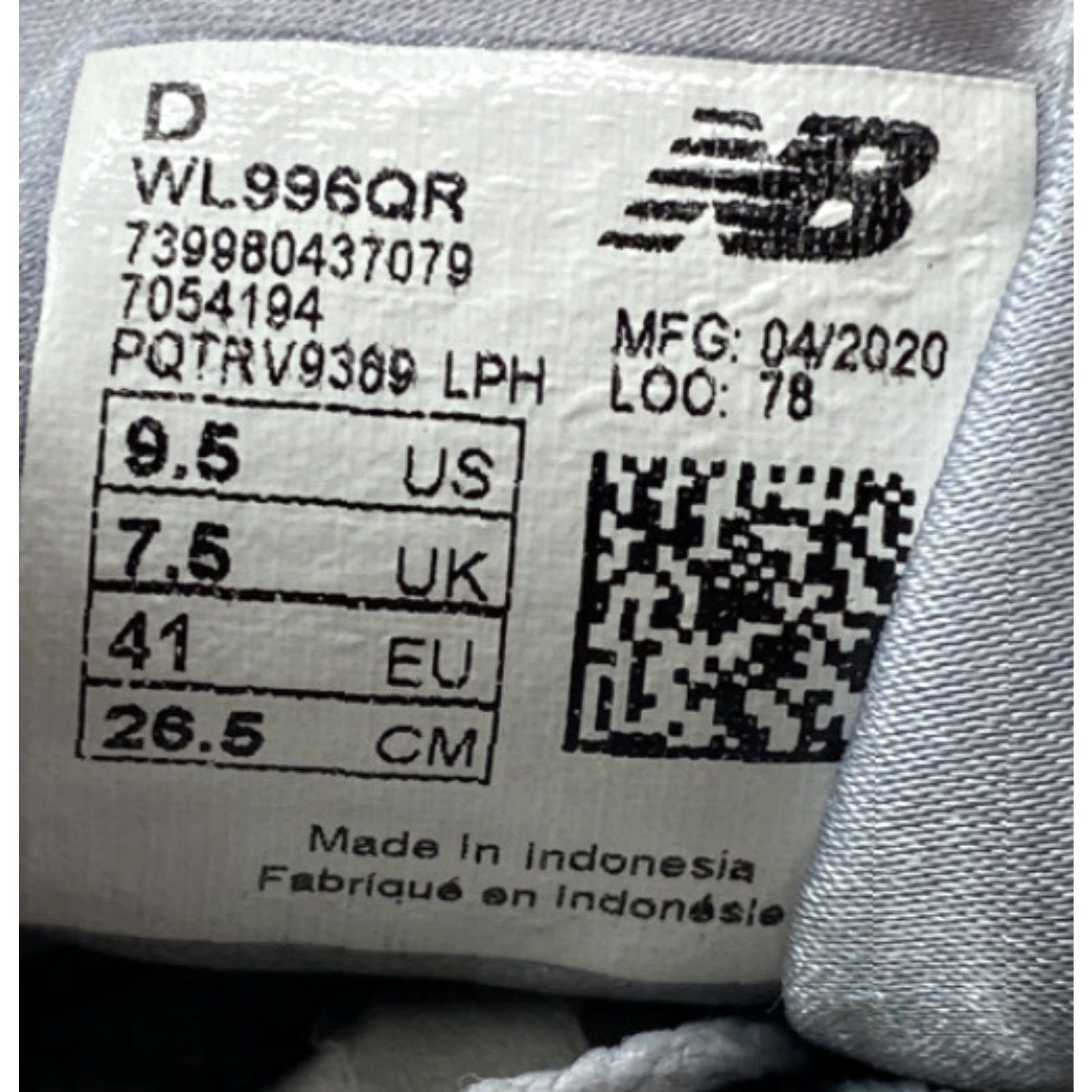 New Balance VINTAGE New Balance 996 Womens 9.5 D Gray Suede Silver Iridescent Tag Walking Sneakers Size ONE SIZE - 6 Thumbnail