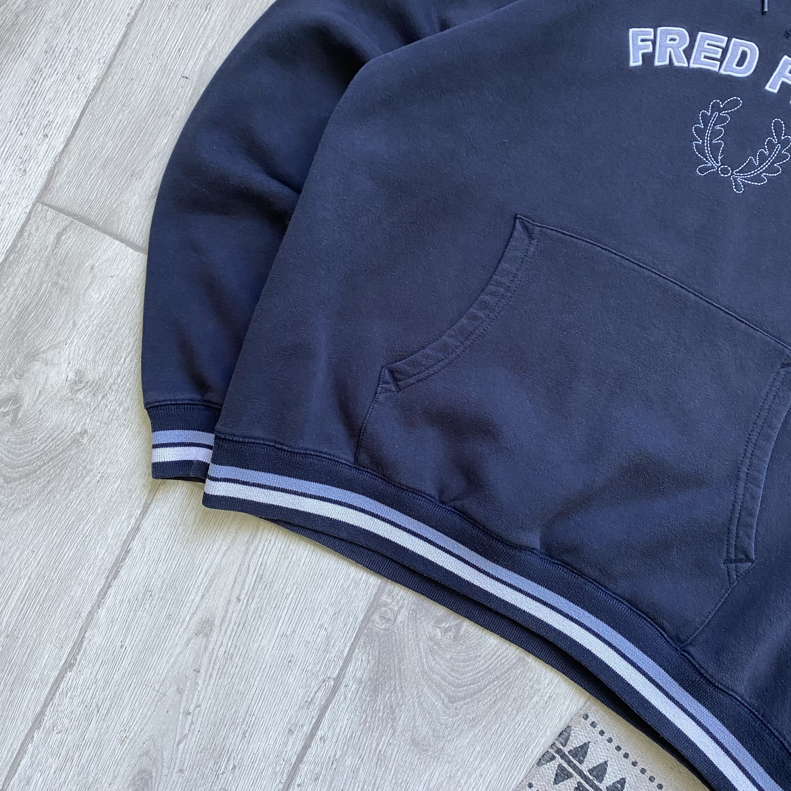 Fred Perry 🫐 Vintage 80-90s Fred Perry boxy hoodie Center logo Size US M / EU 48-50 / 2 - 3 Thumbnail