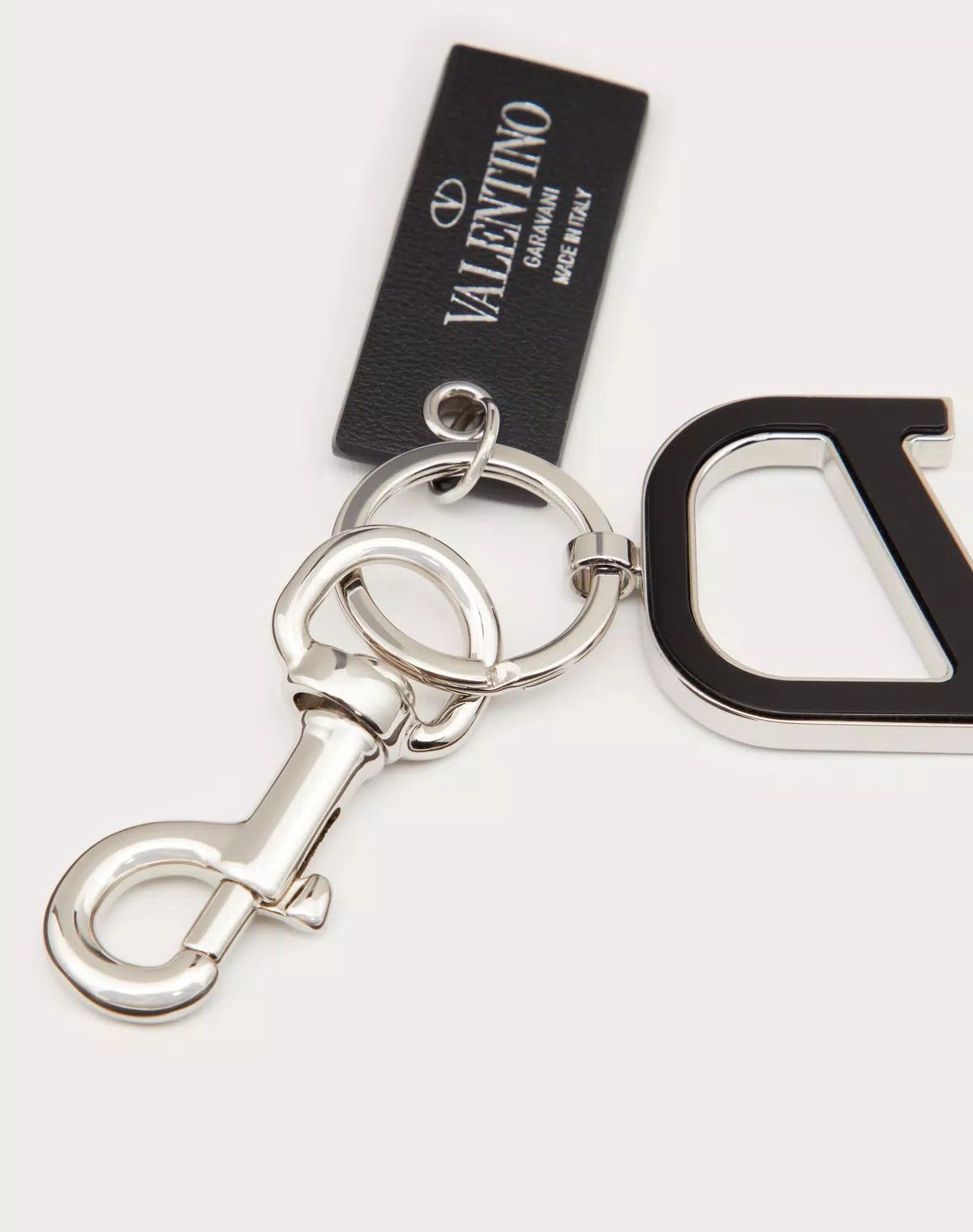 Valentino oc11z0725 Size:OS/Vlogo Signature Keychain Black/Silver Size ONE SIZE - 4 Thumbnail