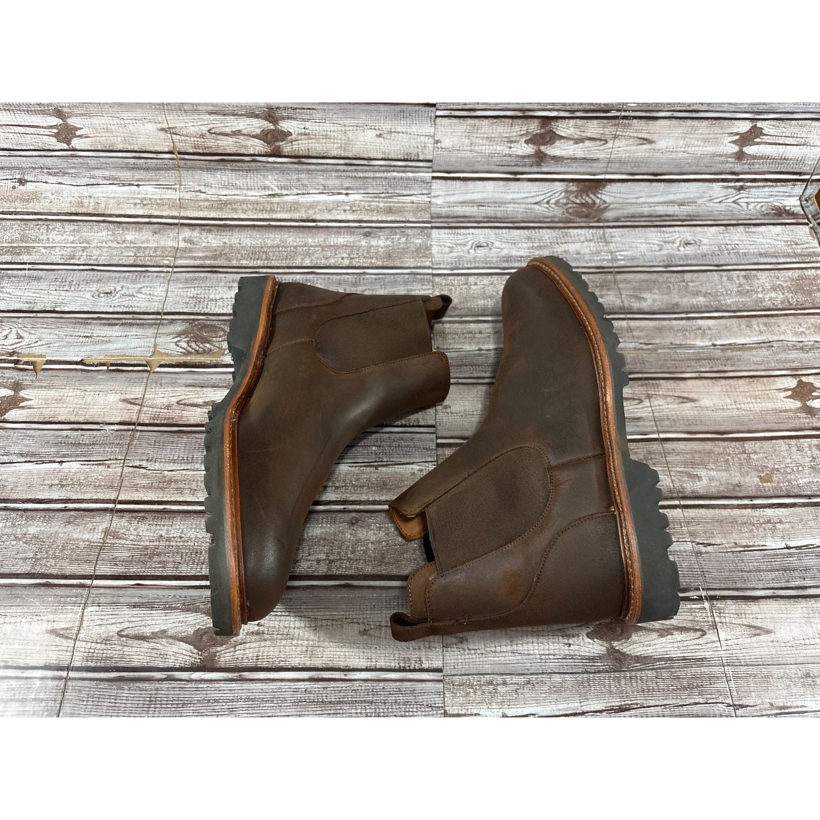 Allen Edmonds Allen Edmonds Grafton Snuff Suede Chelsea Boot sz 11 D color Size US 11 / EU 44 - 5 Thumbnail