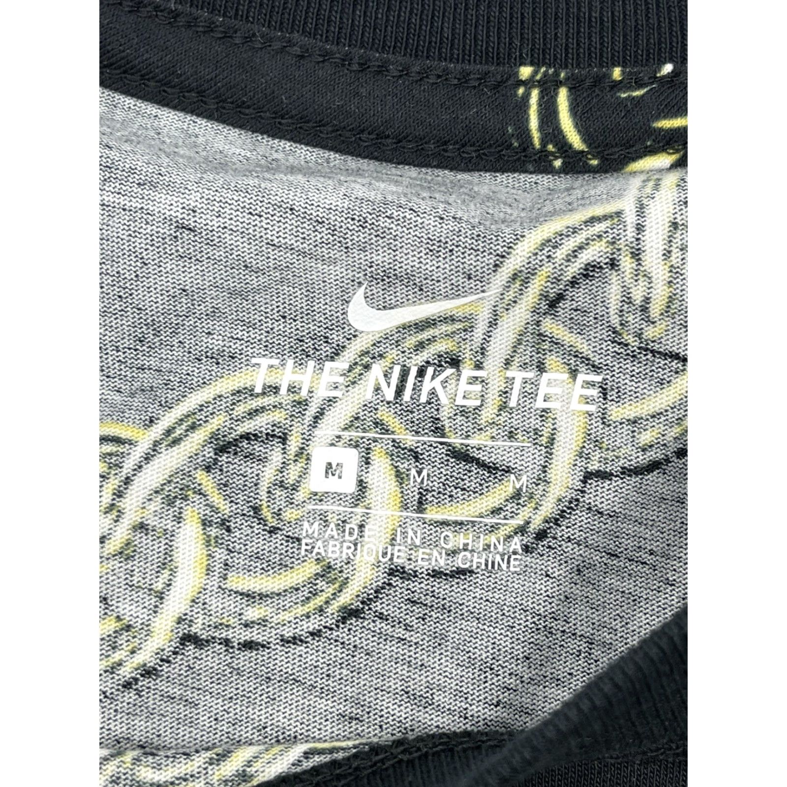 Nike Nike Shirt Women M Cropped Crew Neck Short Sleeve Gold Logo Athletic Tee Crop Top Gym Workout Size M / US 6-8 / IT 42-44 - 2 Thumbnail