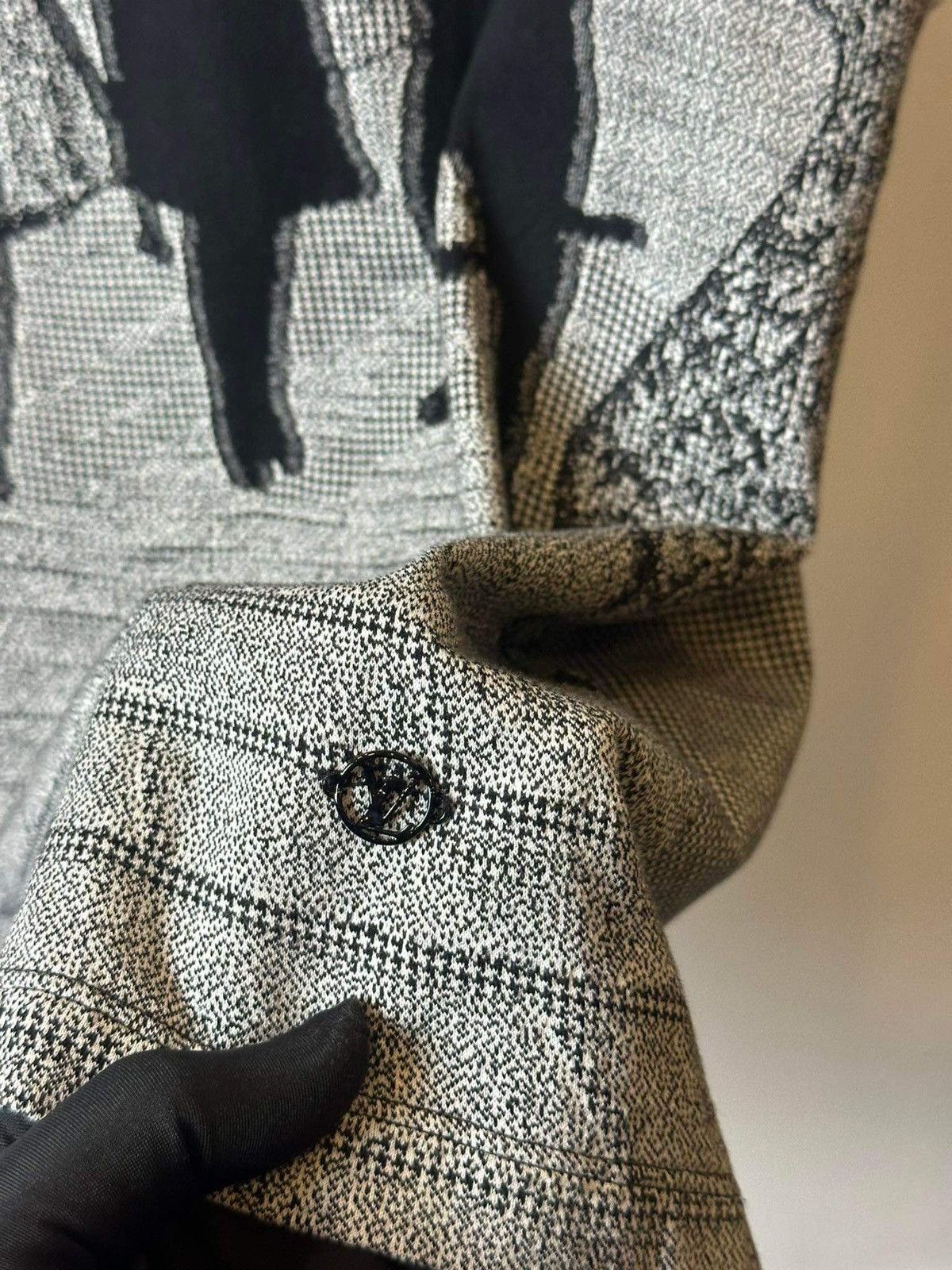 Louis Vuitton LOUIS VUITTON T SHIRT Size US XS / EU 42 / 0 - 9 Thumbnail